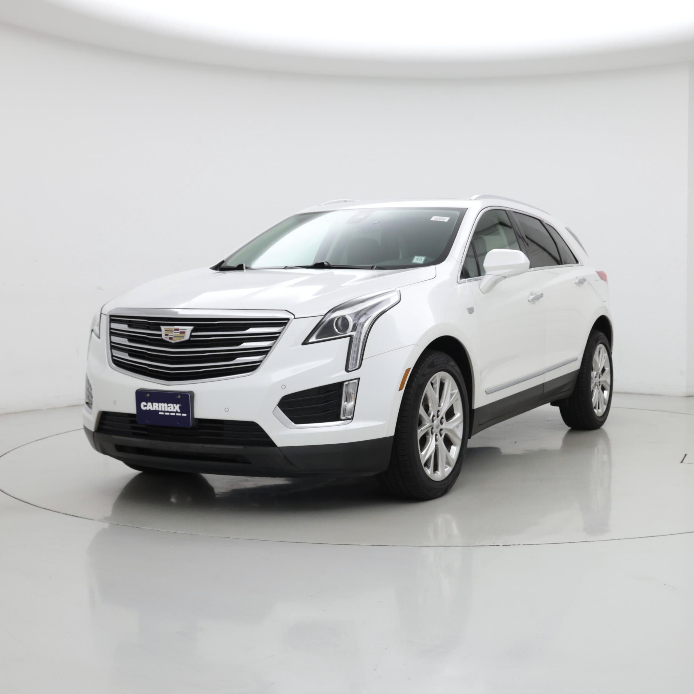 Thumbnail: 2017 Cadillac XT5 - 4
