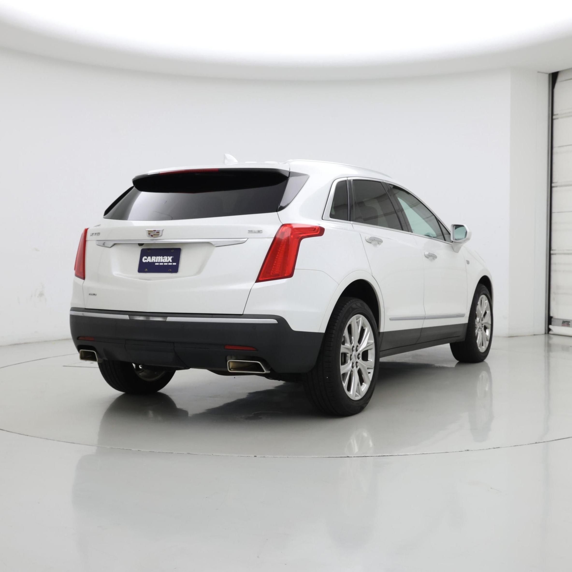 Thumbnail: 2017 Cadillac XT5 - 8