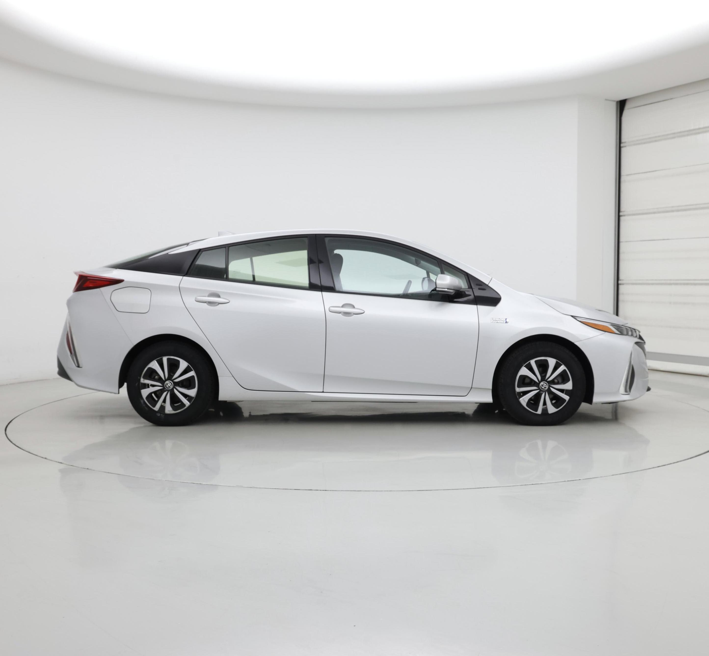 Thumbnail: 2018 Toyota Prius Prime - 7