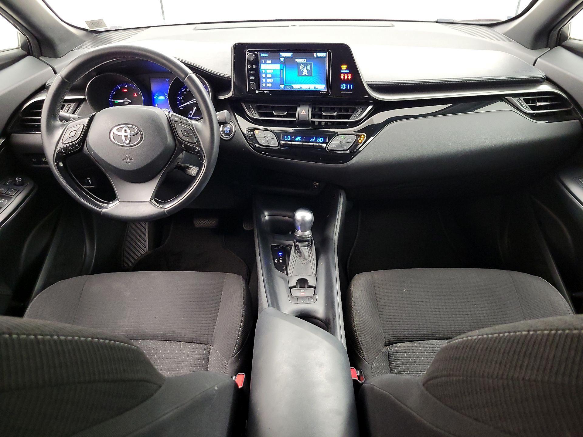 Thumbnail: 2018 Toyota C-HR - 9