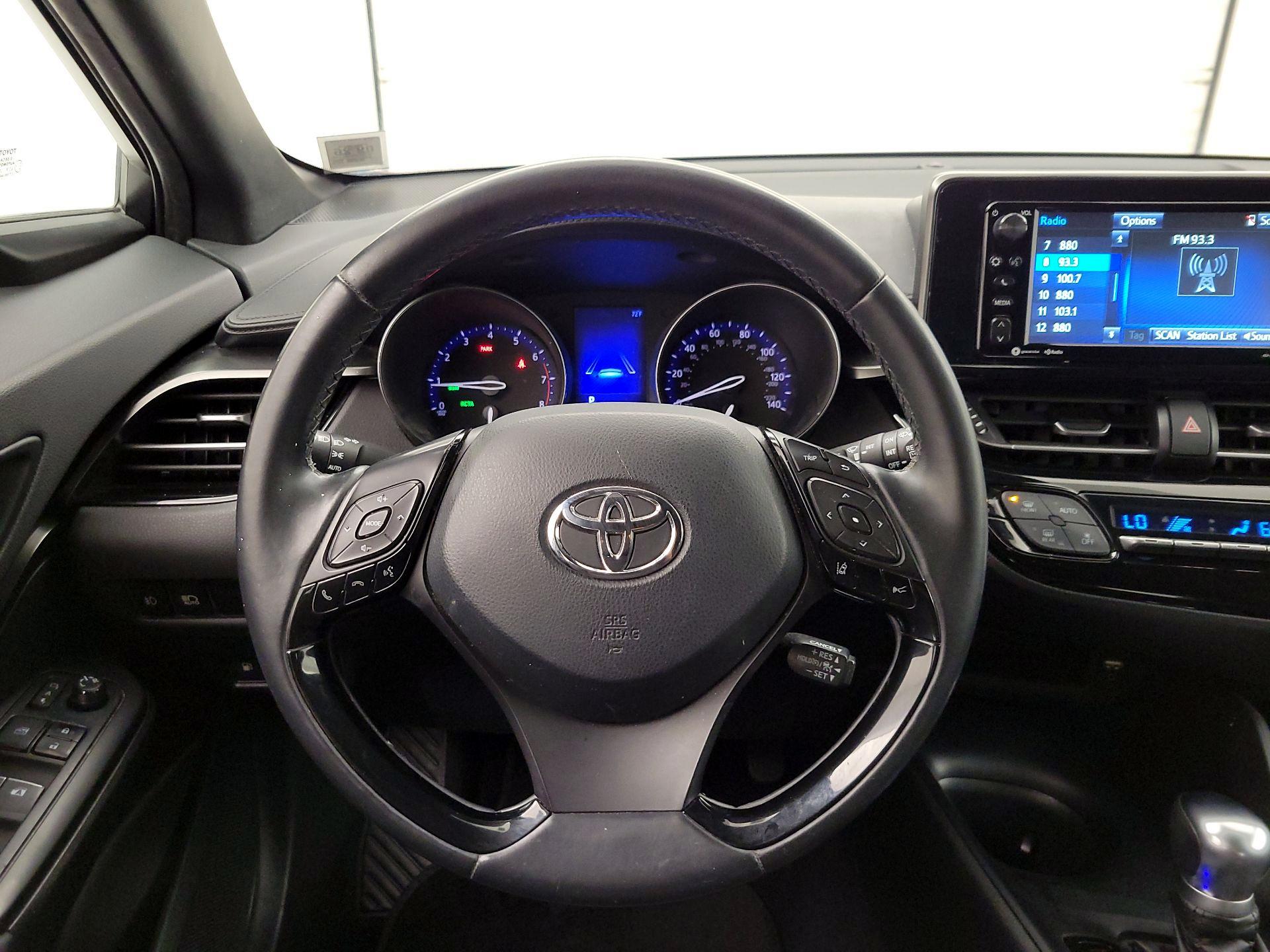 Thumbnail: 2018 Toyota C-HR - 10