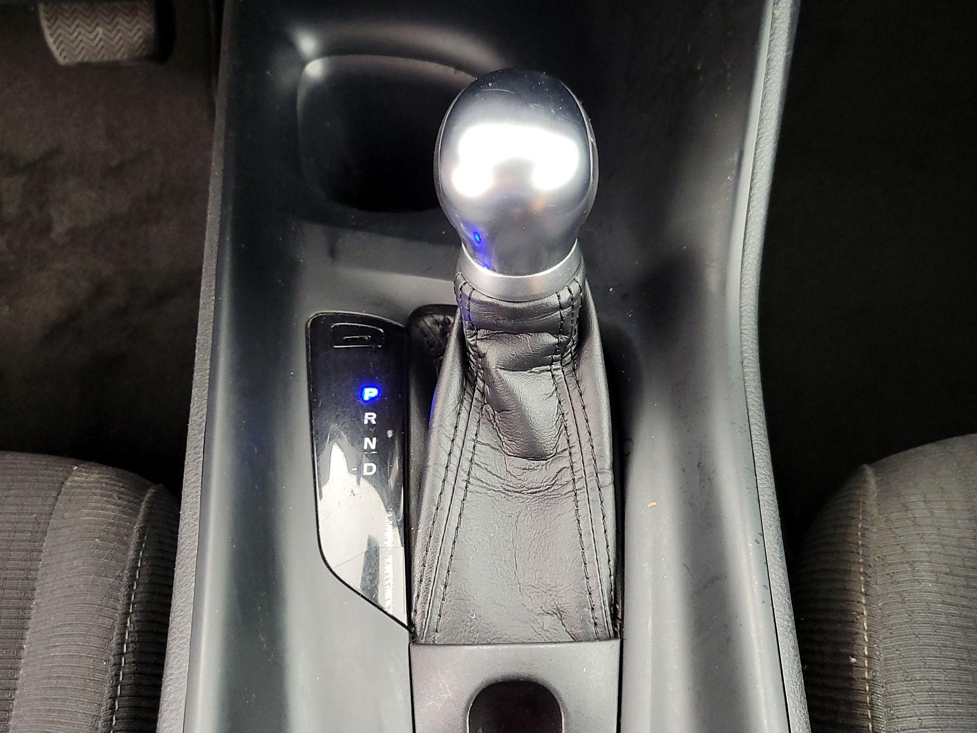 Thumbnail: 2018 Toyota C-HR - 17