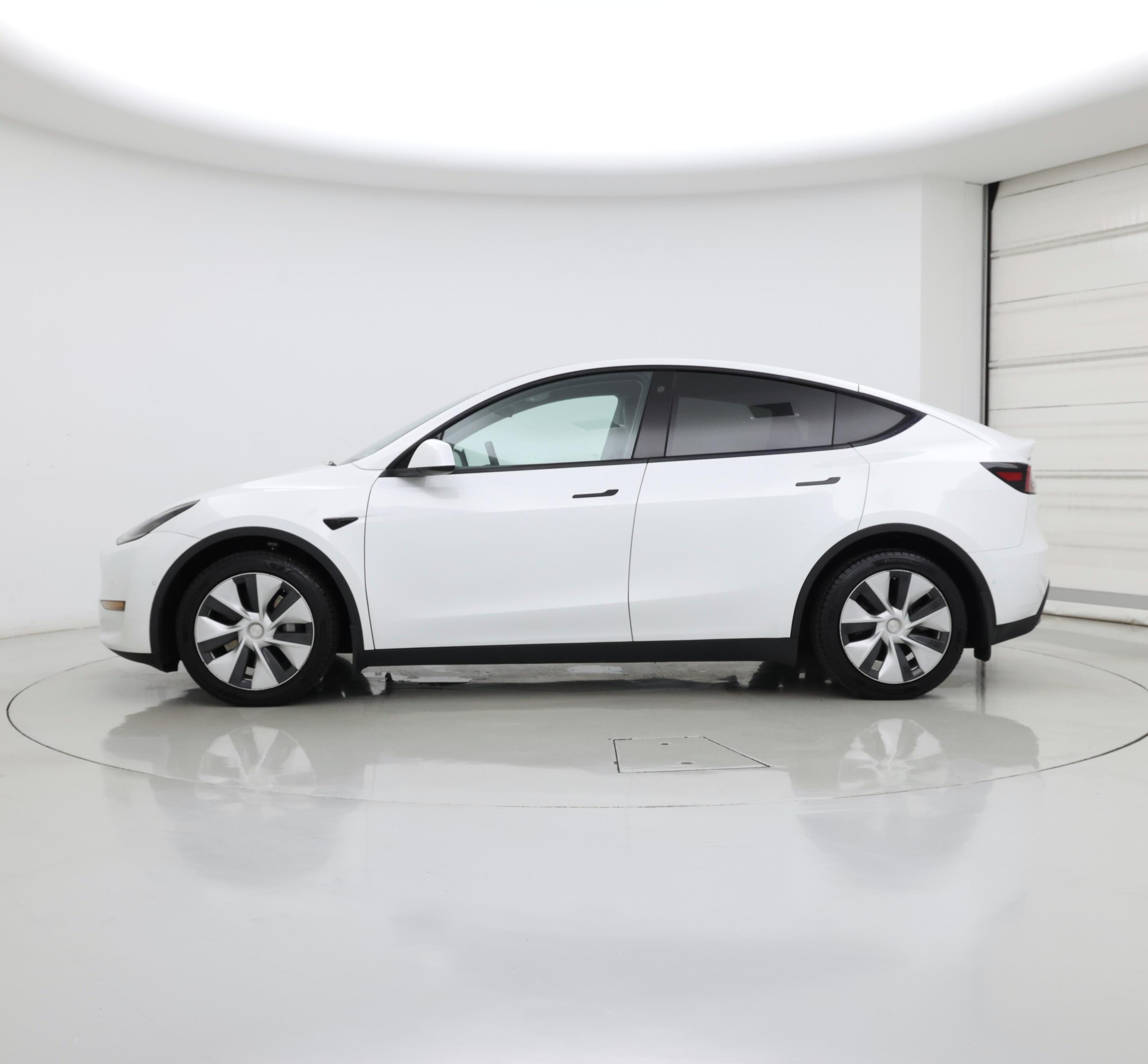 Thumbnail: 2022 Tesla Model Y - 3