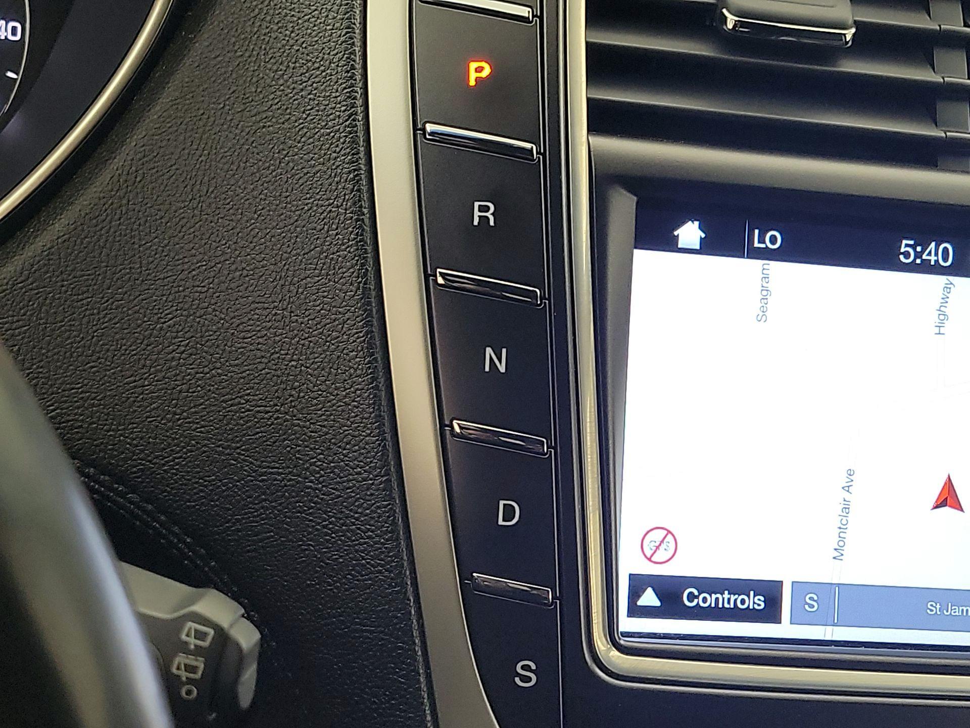 Thumbnail: 2018 Lincoln MKX - 18