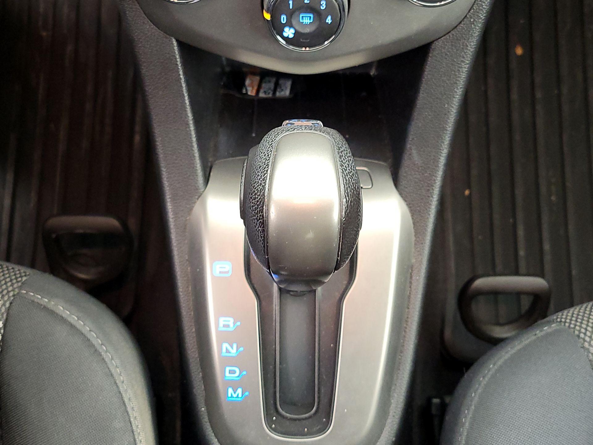 Thumbnail: 2016 Chevrolet Sonic - 16