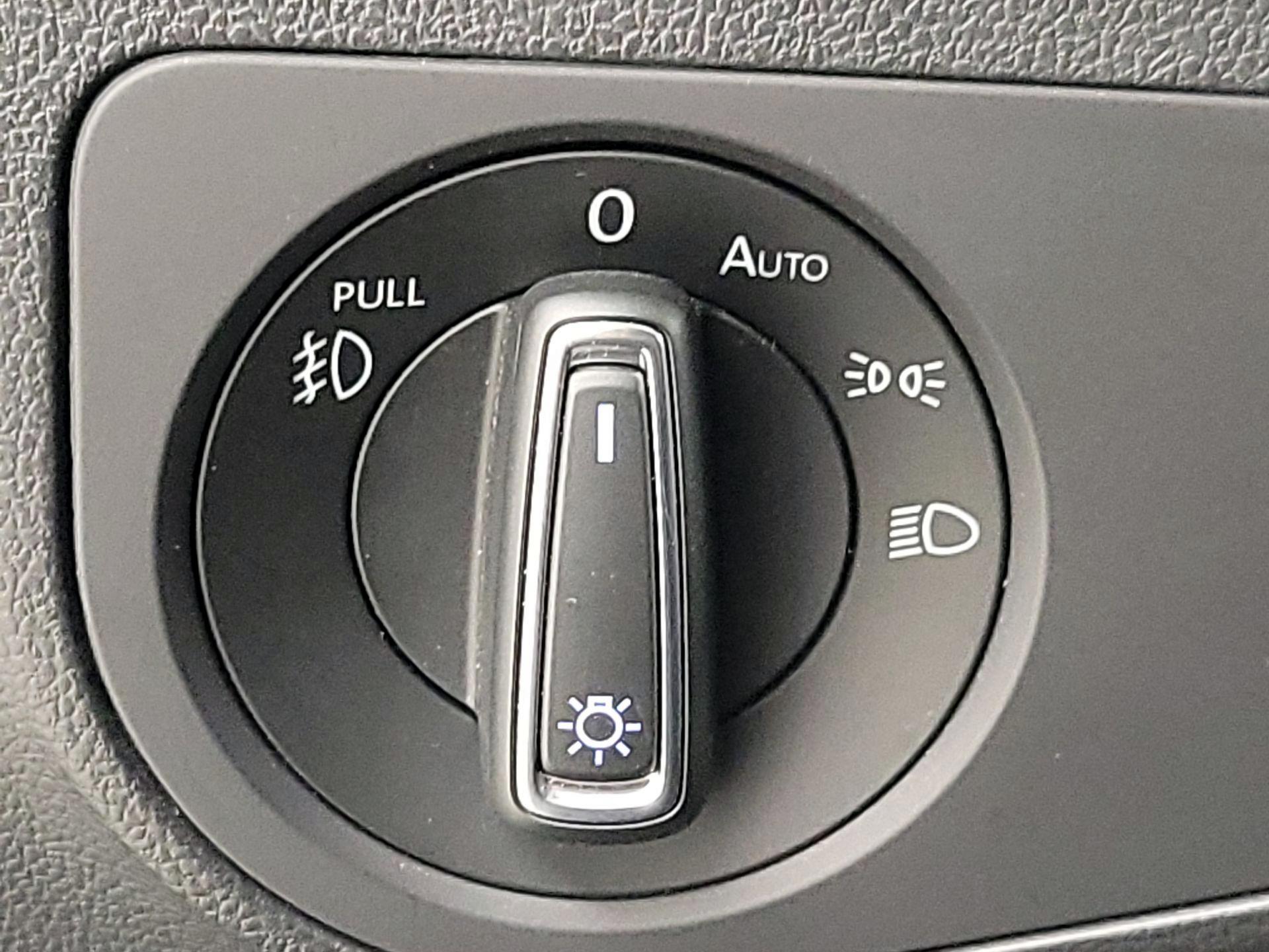 Thumbnail: 2021 Volkswagen Tiguan - 13