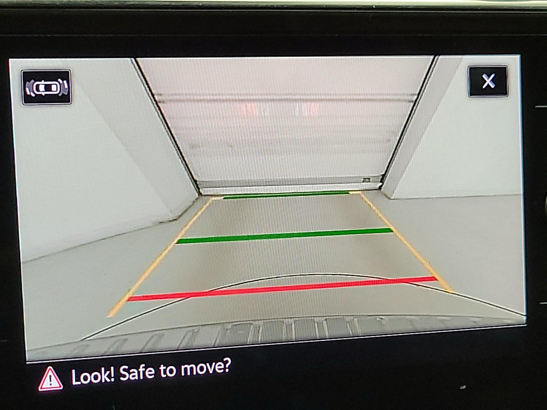 Thumbnail: 2021 Volkswagen Tiguan - 15