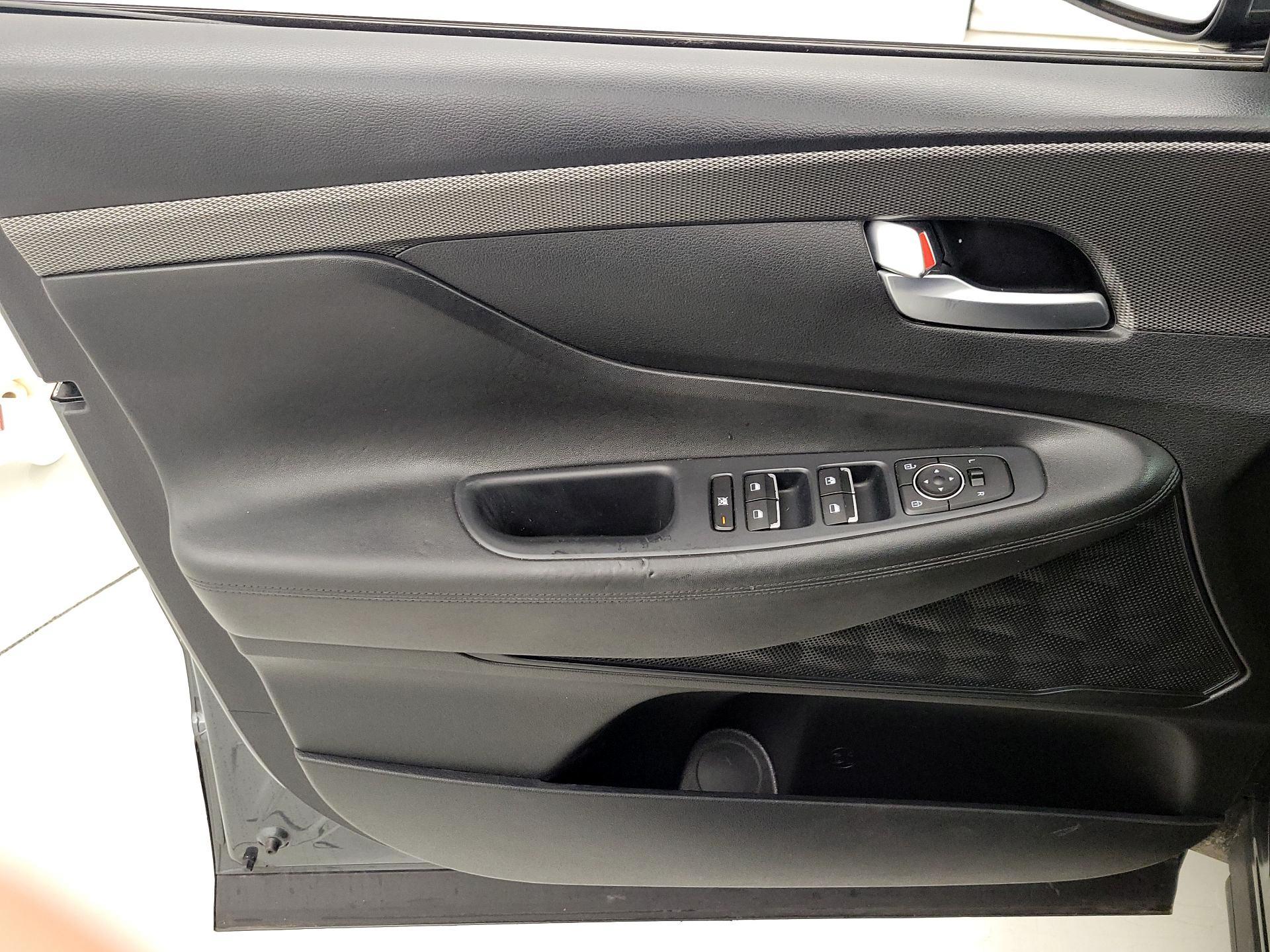 Thumbnail: 2020 Hyundai Santa Fe - 12