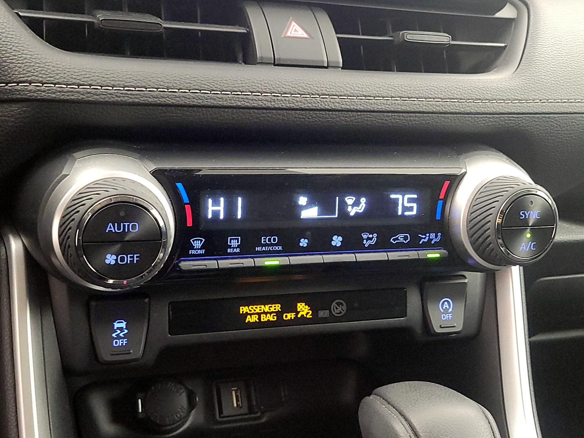 Thumbnail: 2020 Toyota RAV4 - 16