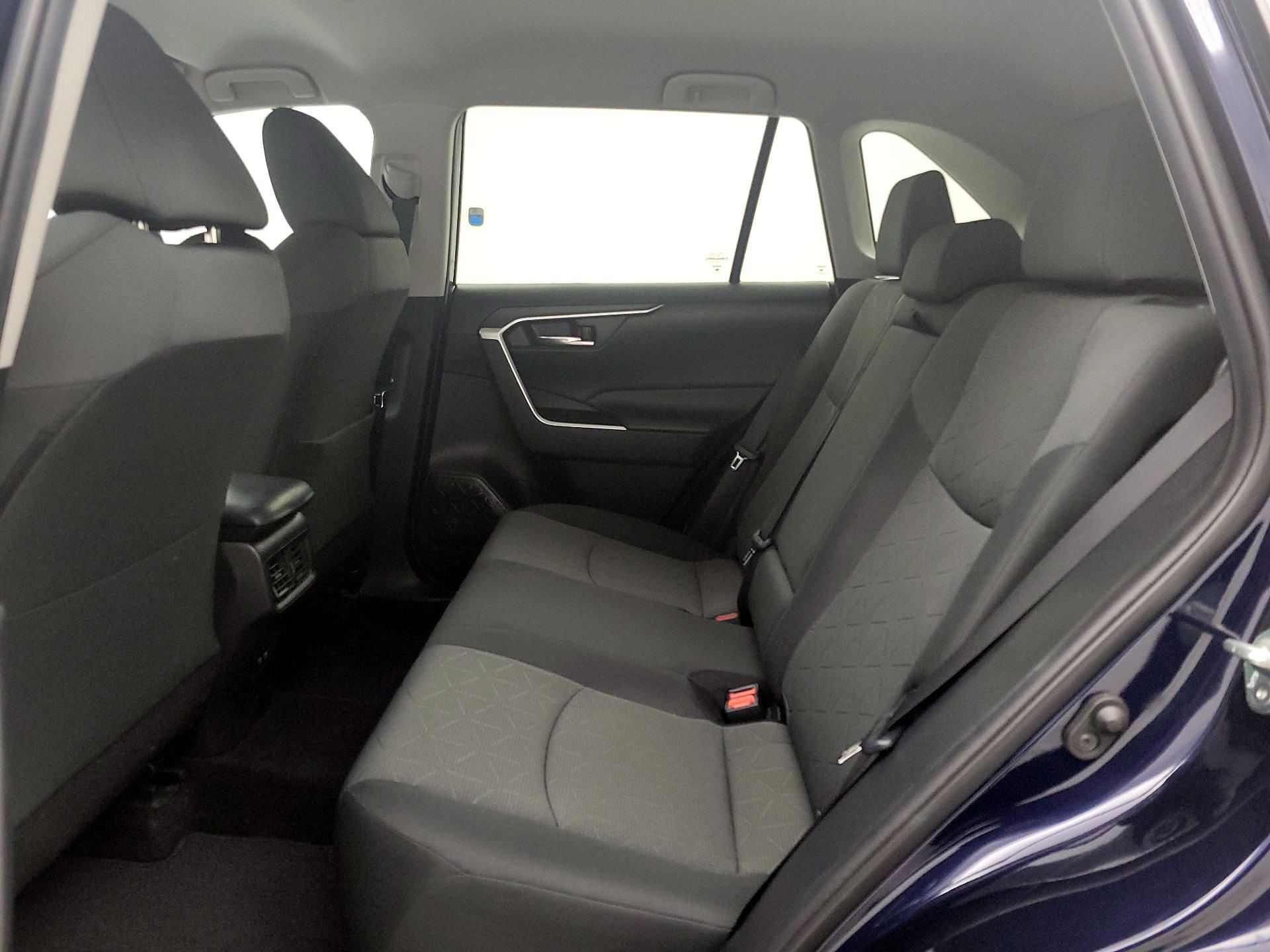 Thumbnail: 2020 Toyota RAV4 - 19