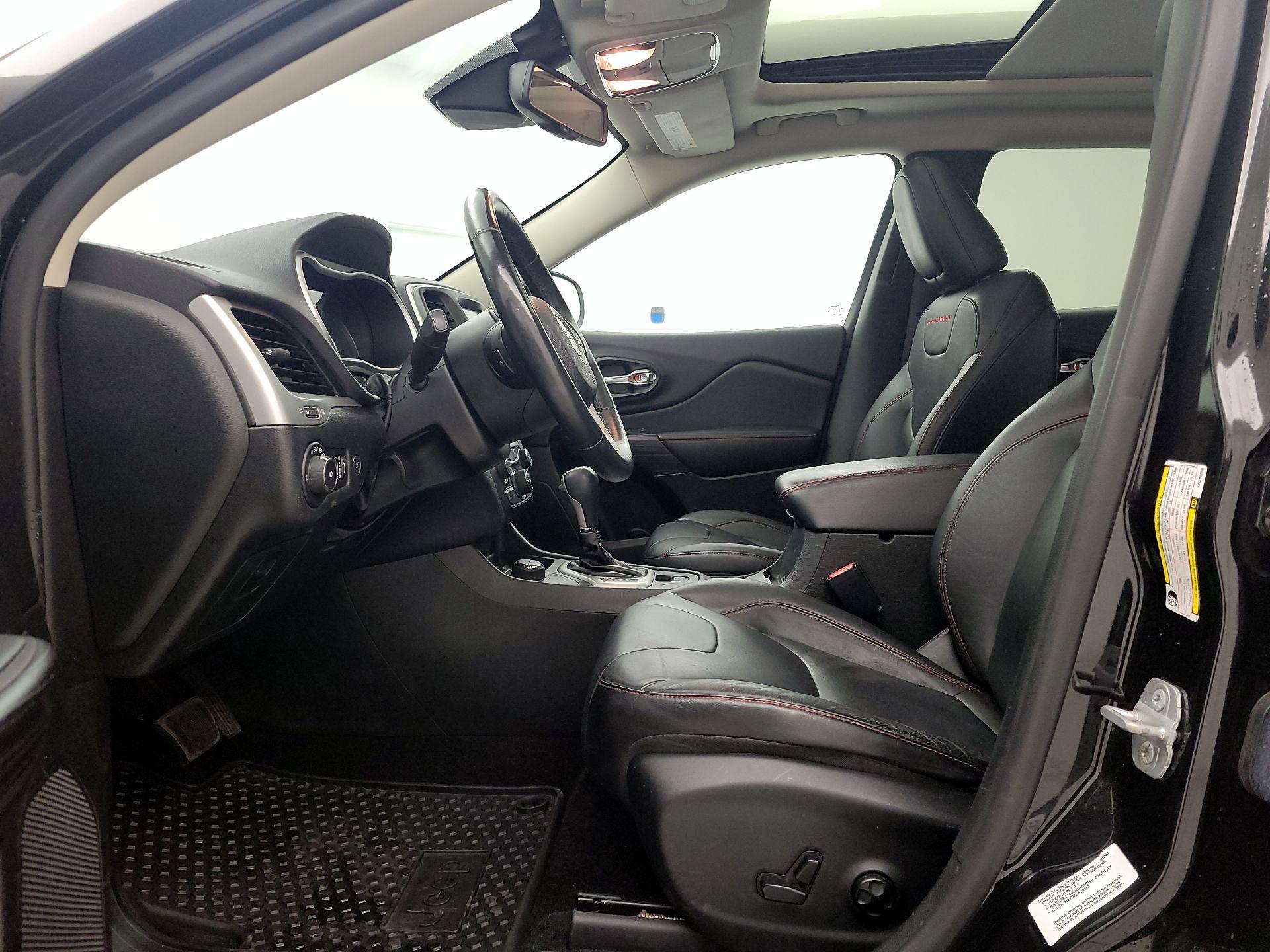 Thumbnail: 2014 Jeep Cherokee - 11