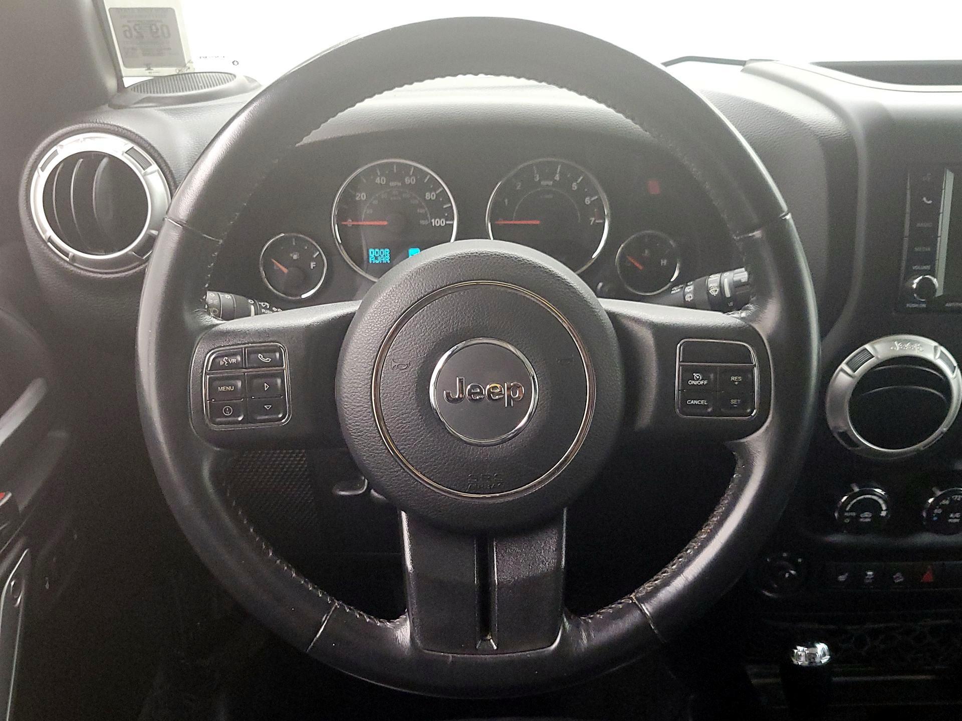 Thumbnail: 2017 Jeep Wrangler - 10