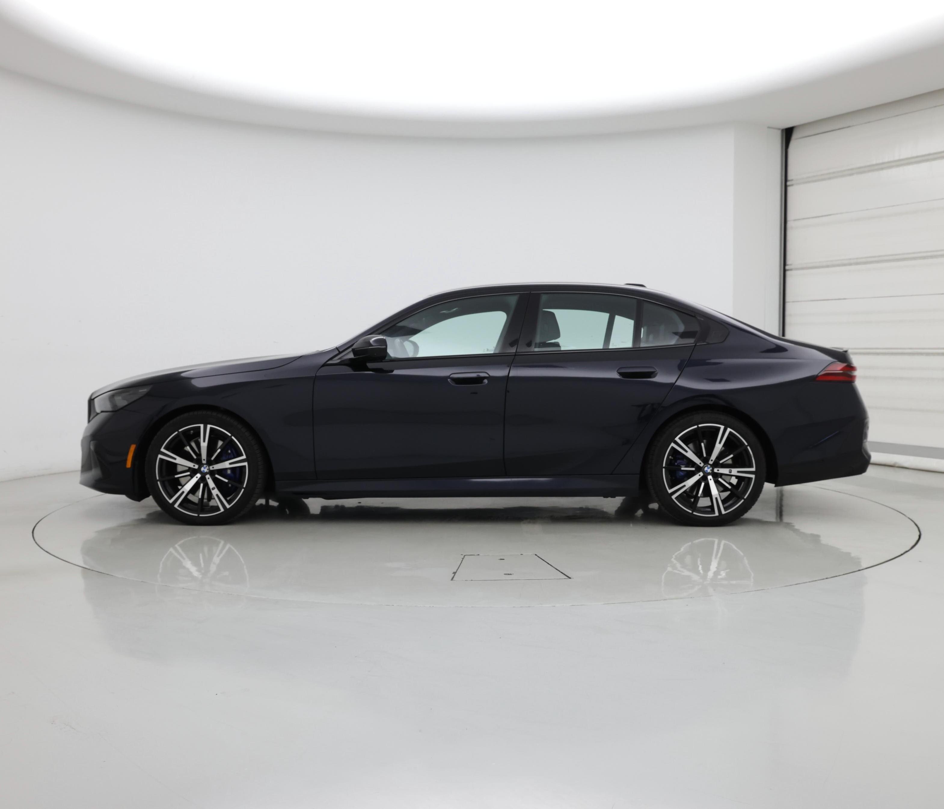 Thumbnail: 2024 BMW 5 Series - 3