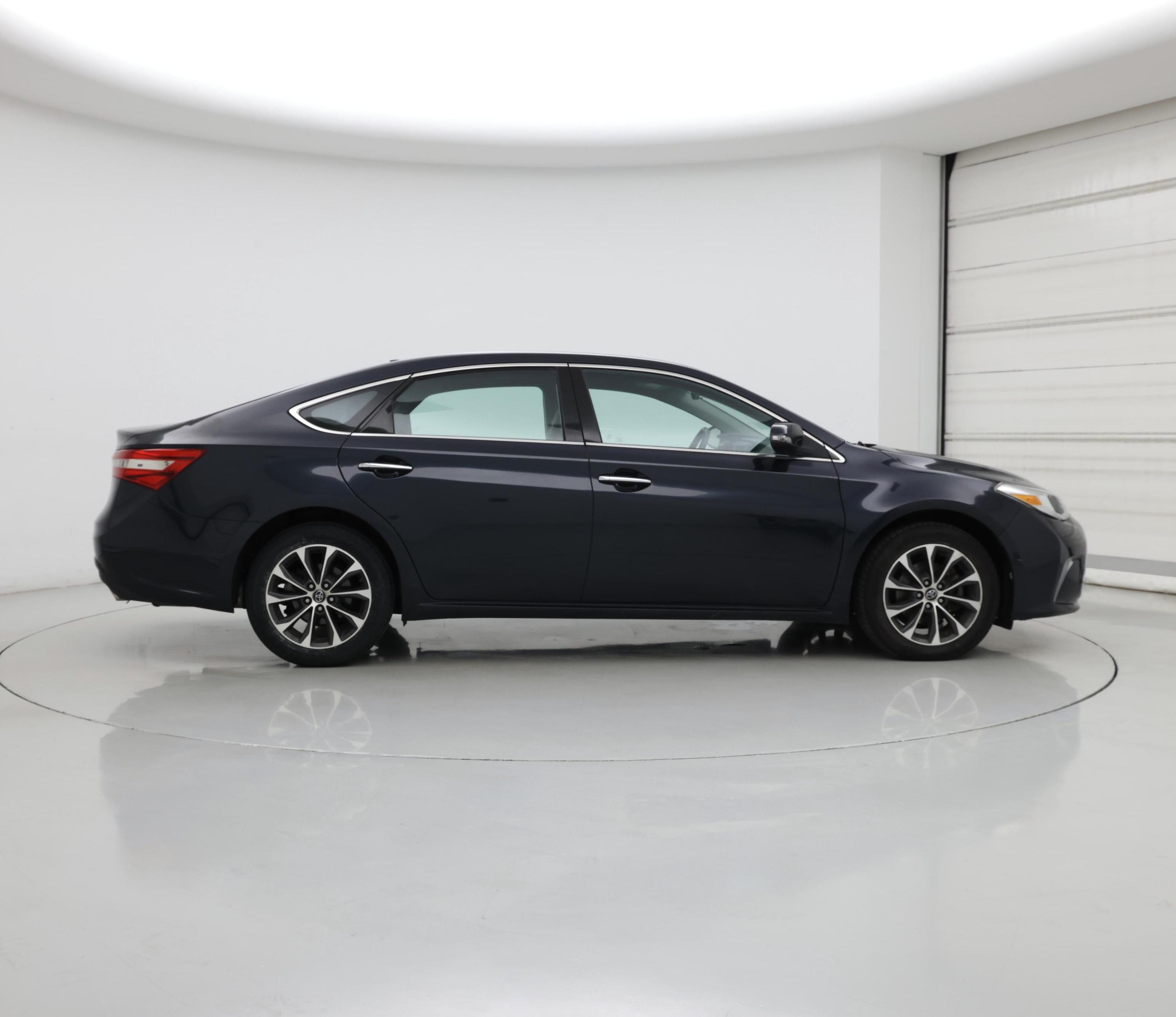 Thumbnail: 2017 Toyota Avalon - 7