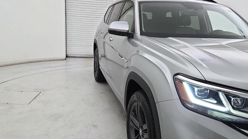 2021 Volkswagen Atlas SE Hero Image