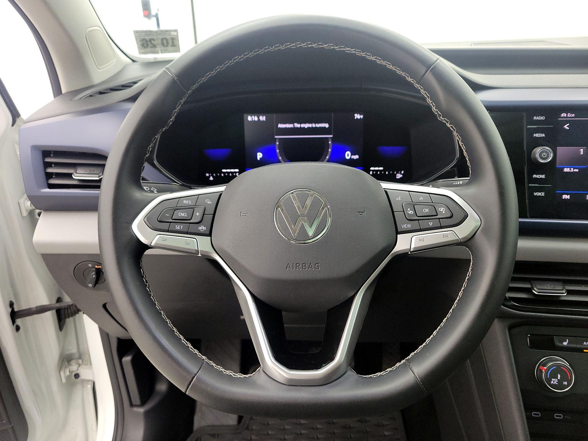 Thumbnail: 2022 Volkswagen Taos - 10