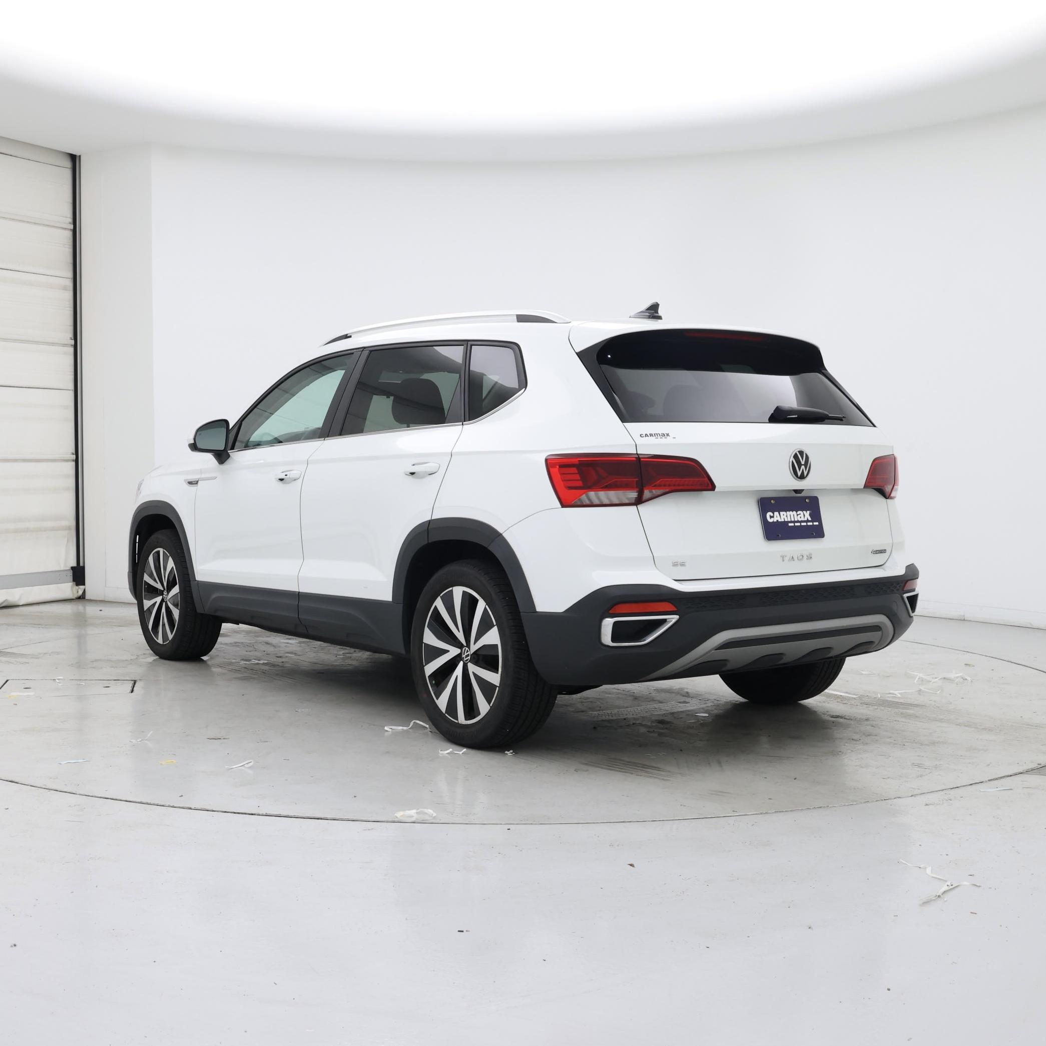 Thumbnail: 2022 Volkswagen Taos - 2