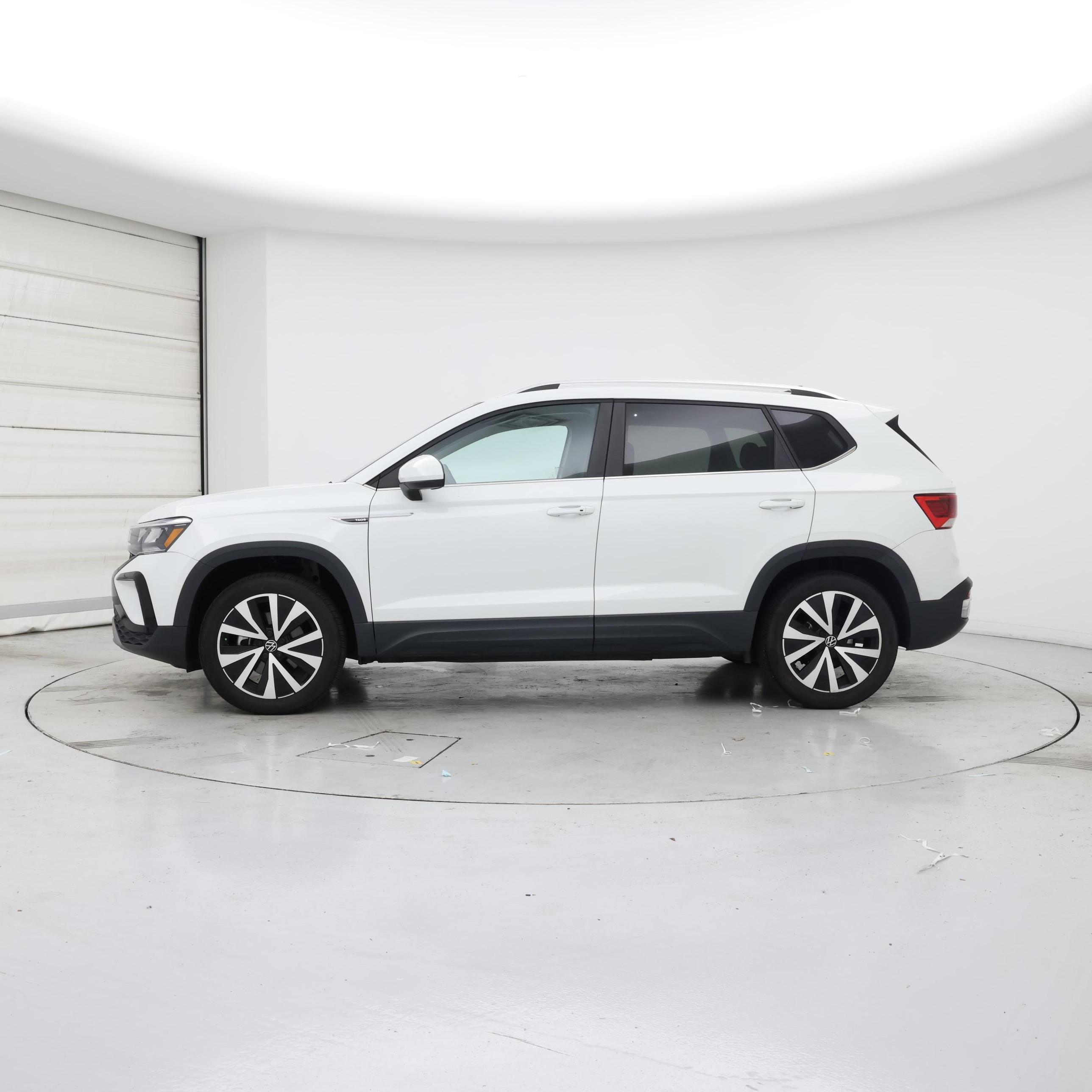 Thumbnail: 2022 Volkswagen Taos - 3