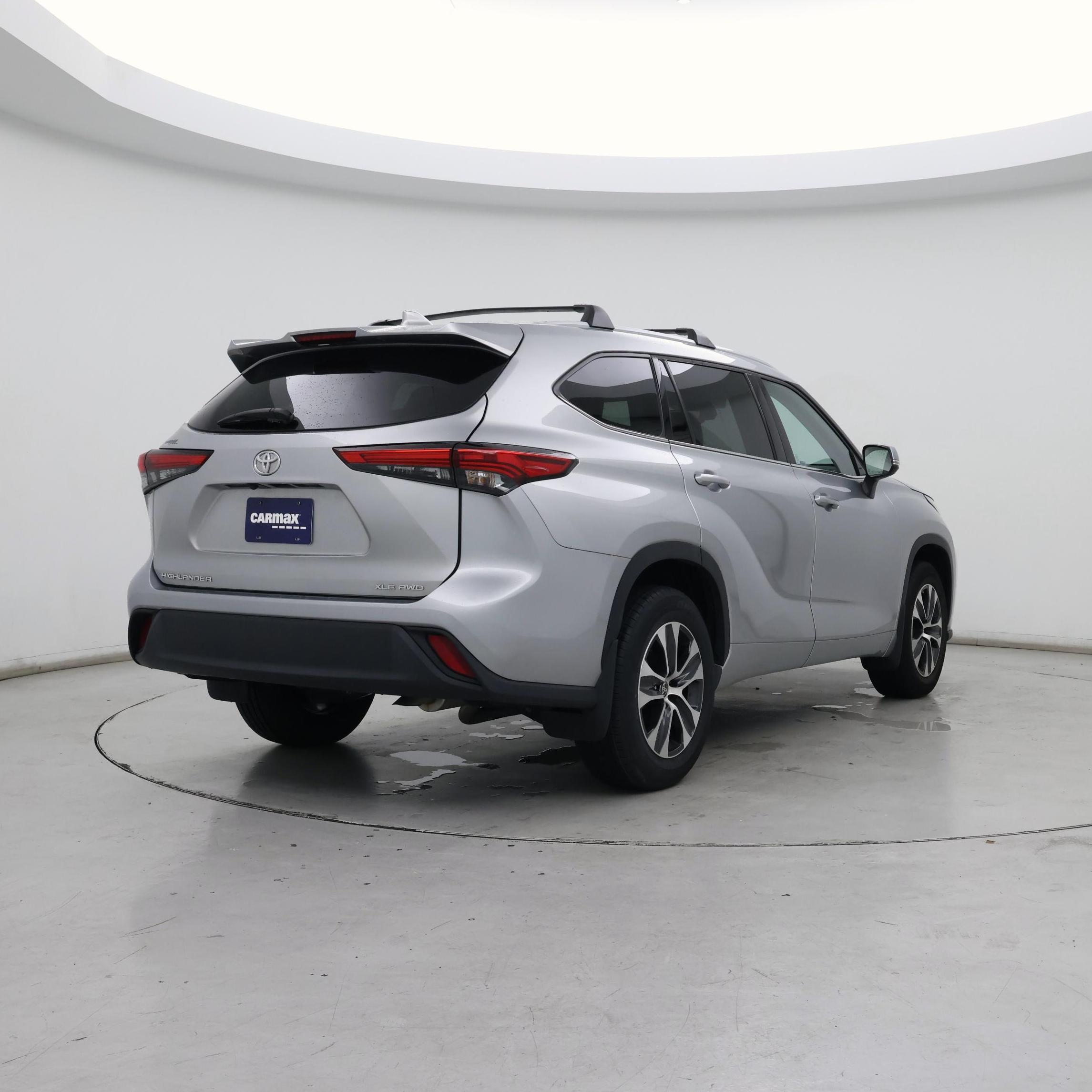 Thumbnail: 2022 Toyota Highlander - 8