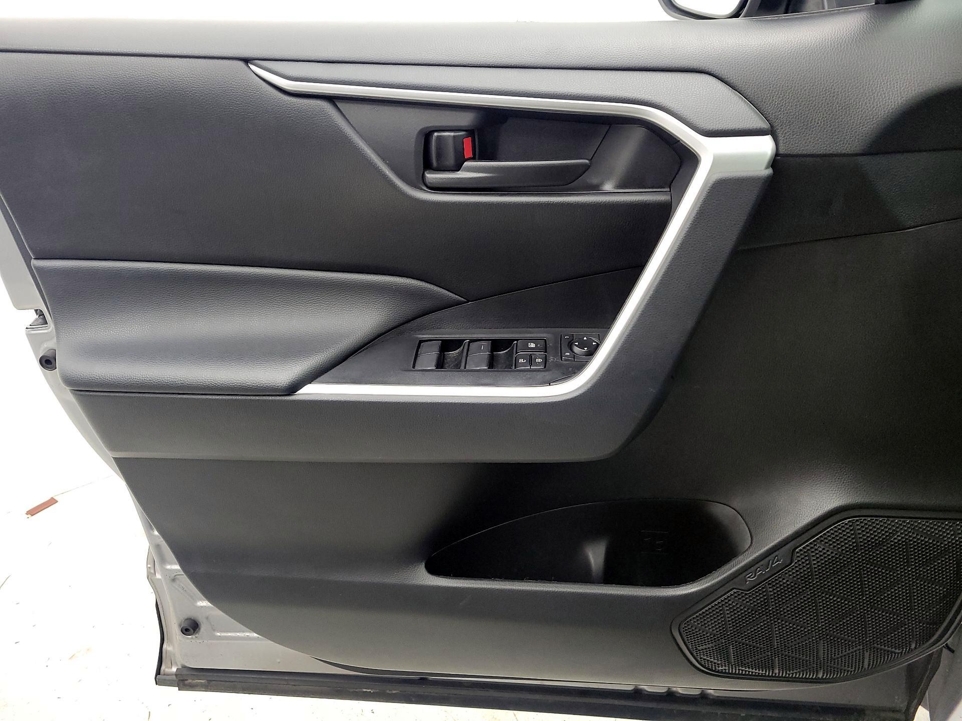 Thumbnail: 2023 Toyota RAV4 - 12