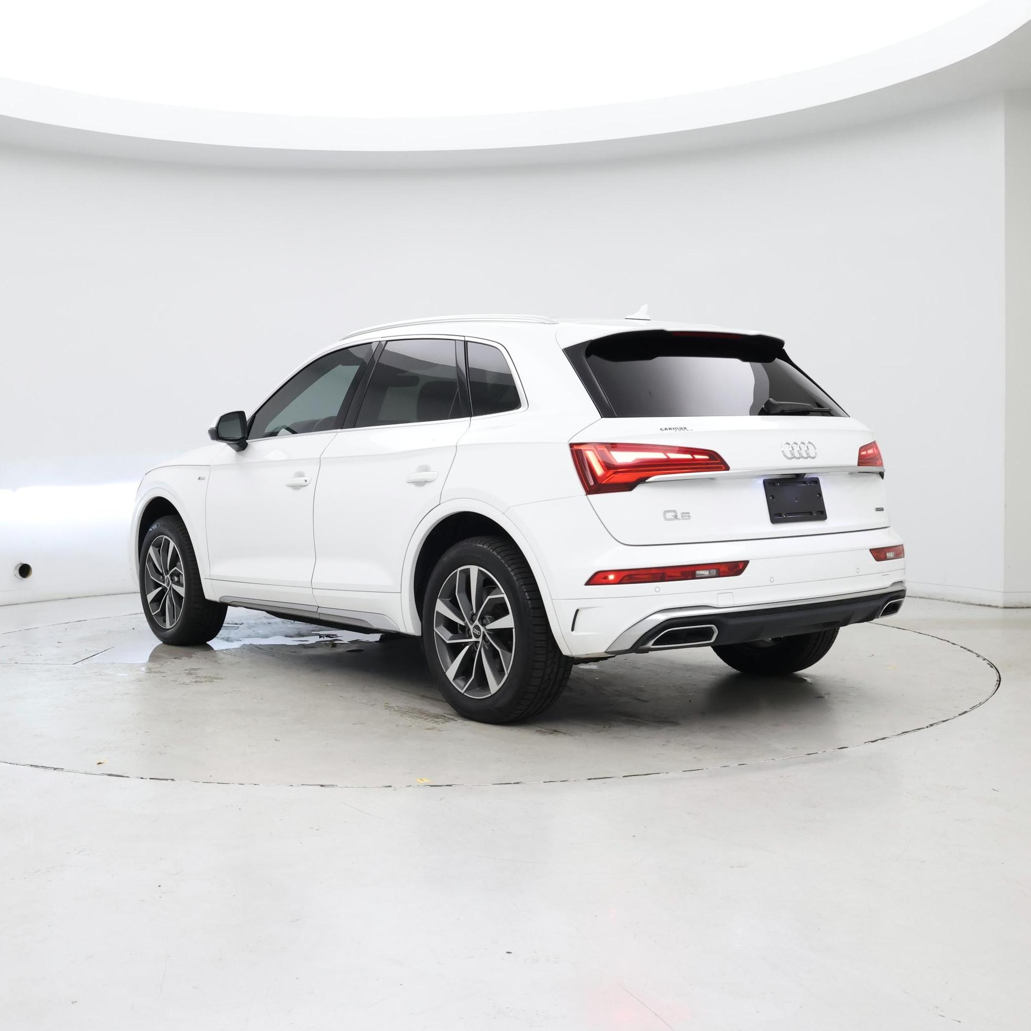 Thumbnail: 2022 Audi Q5 - 2