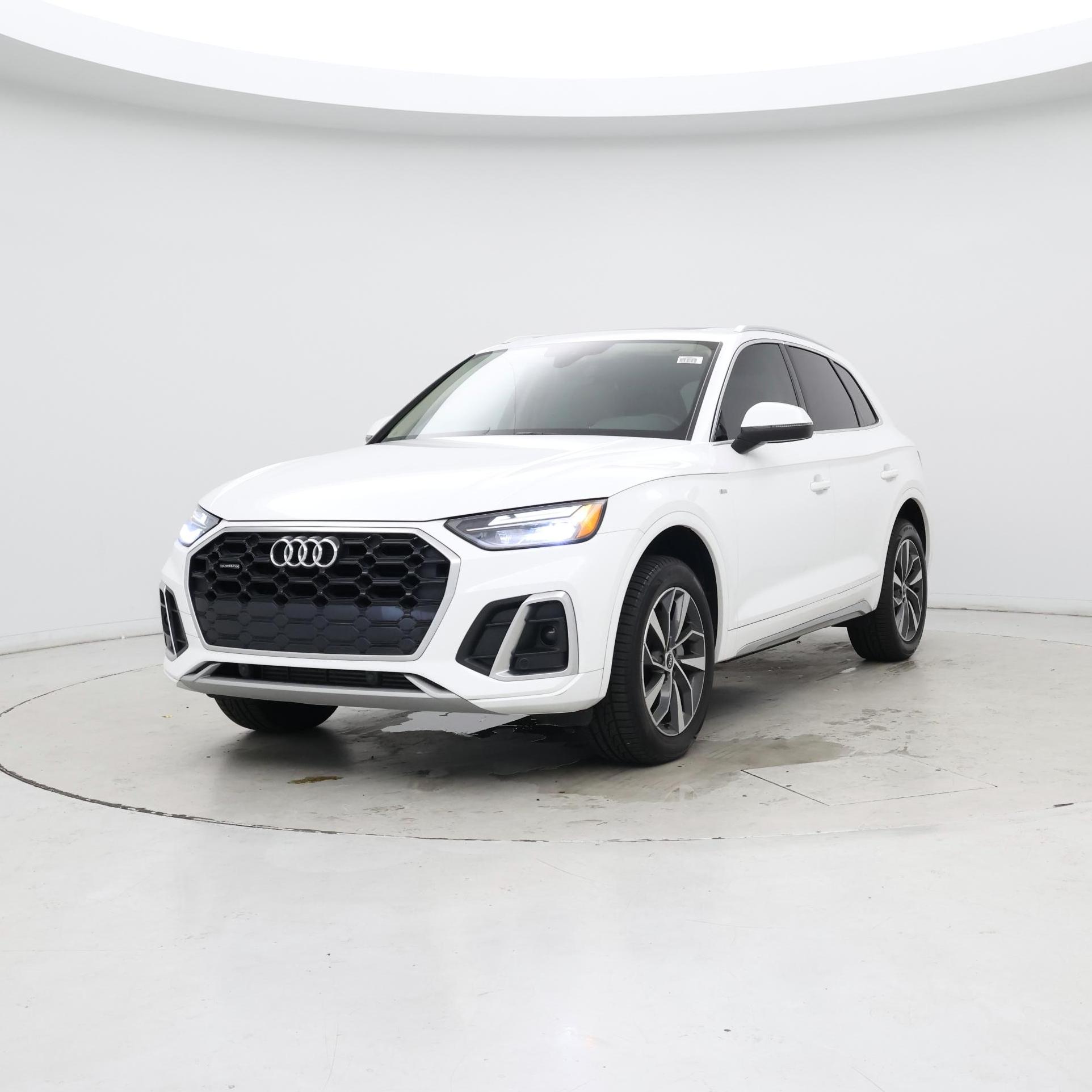 Thumbnail: 2022 Audi Q5 - 4