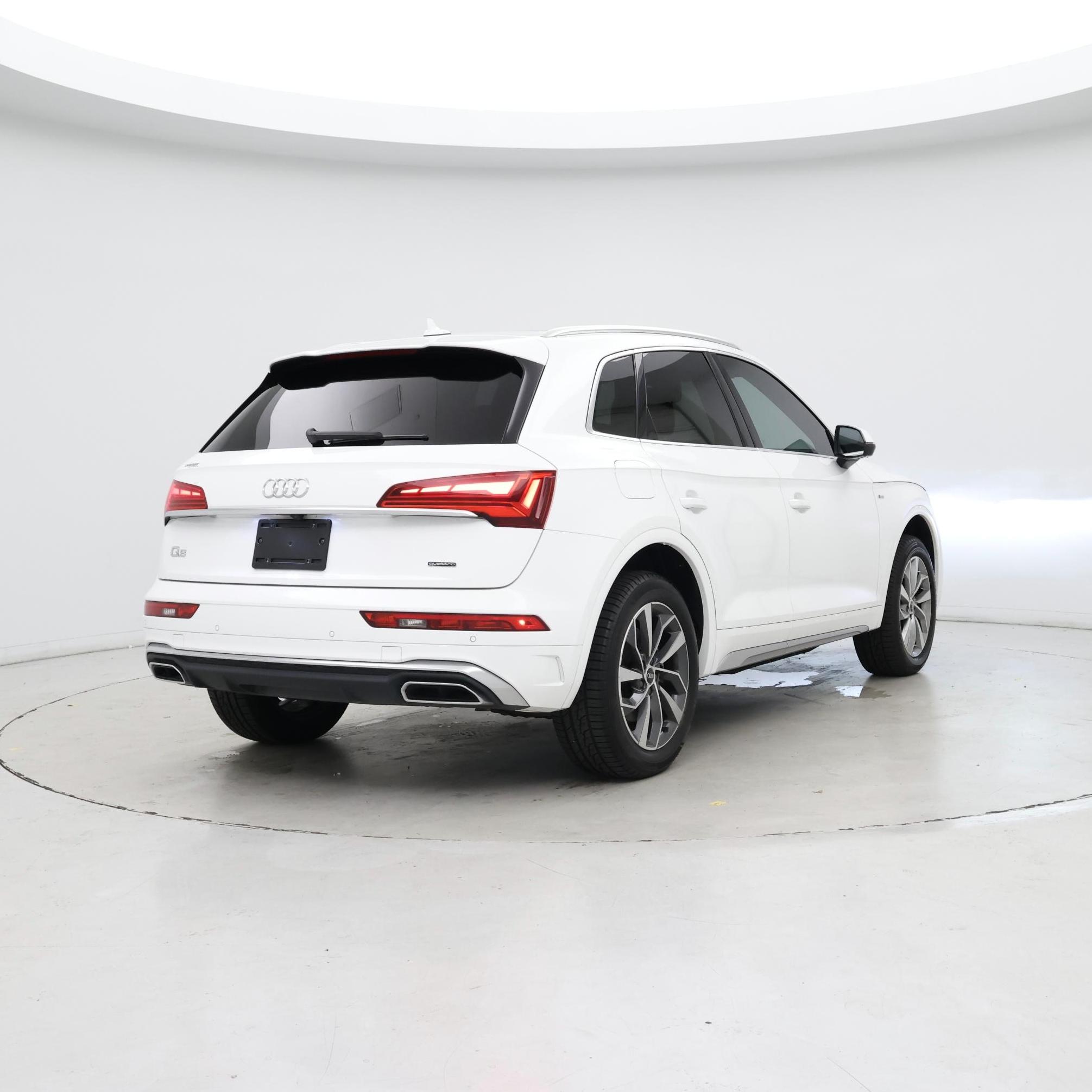 Thumbnail: 2022 Audi Q5 - 8