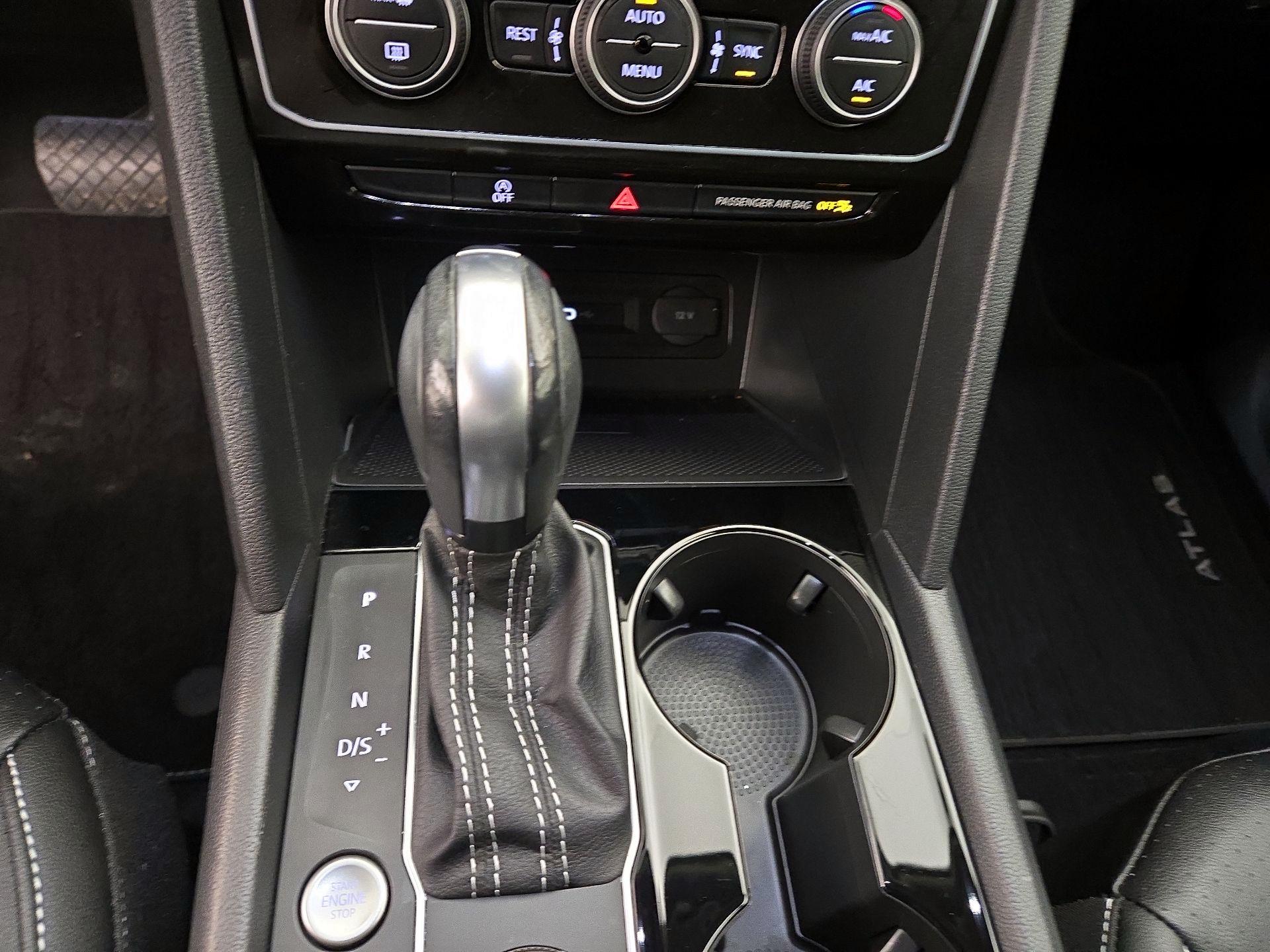 Thumbnail: 2023 Volkswagen Atlas - 16