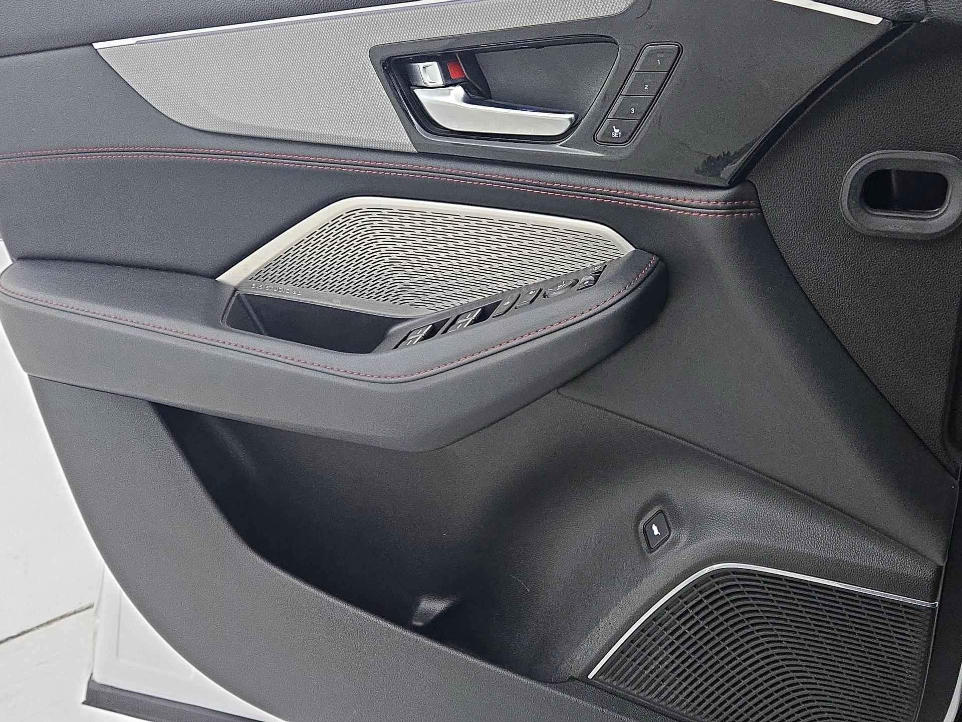 Thumbnail: 2022 Acura MDX - 12