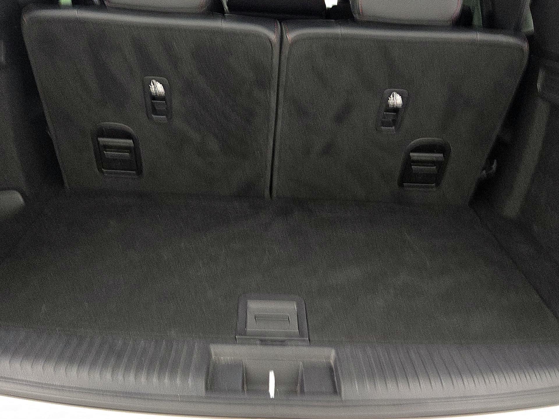 Thumbnail: 2022 Acura MDX - 18