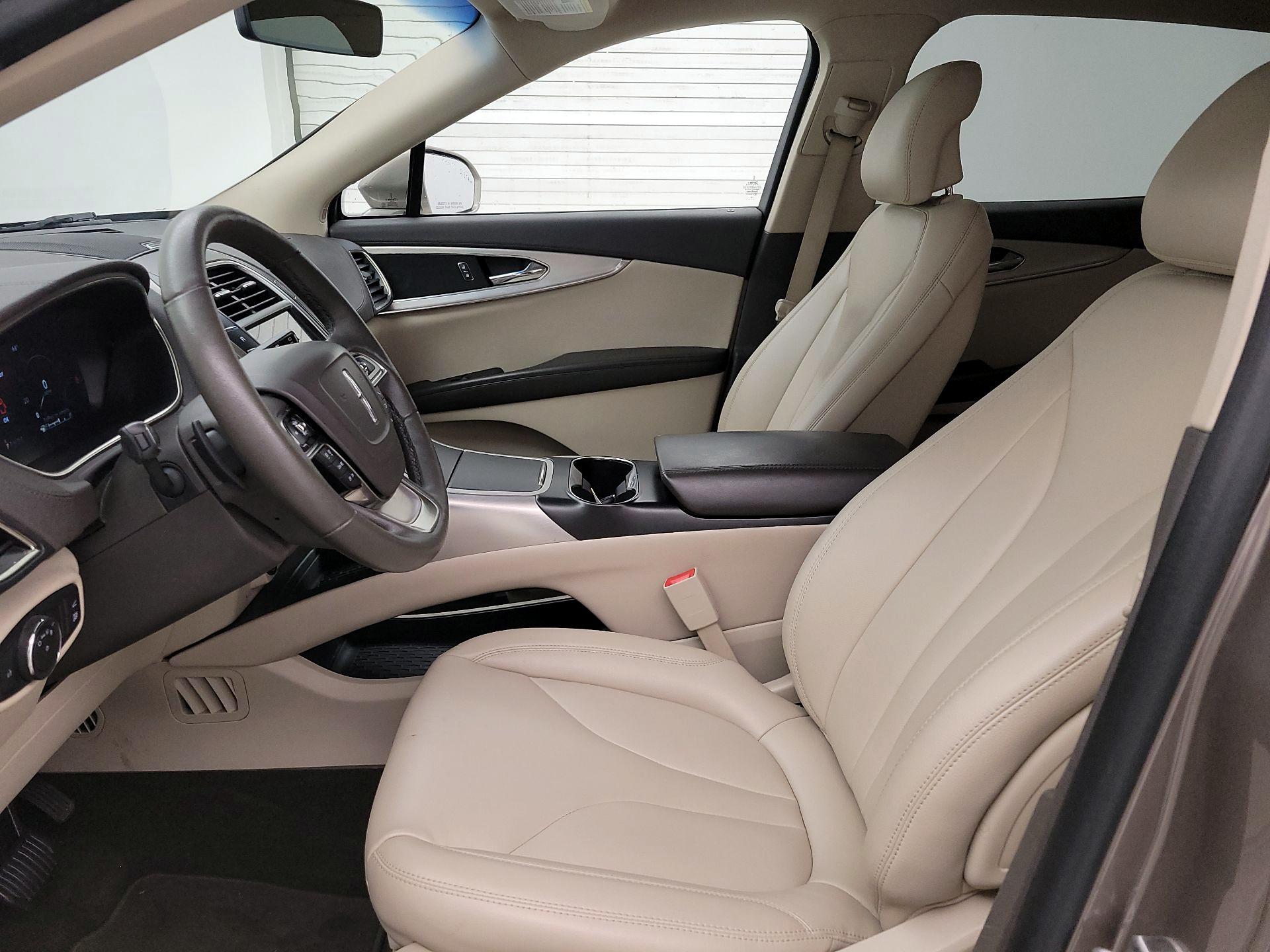 Thumbnail: 2019 Lincoln Nautilus - 11
