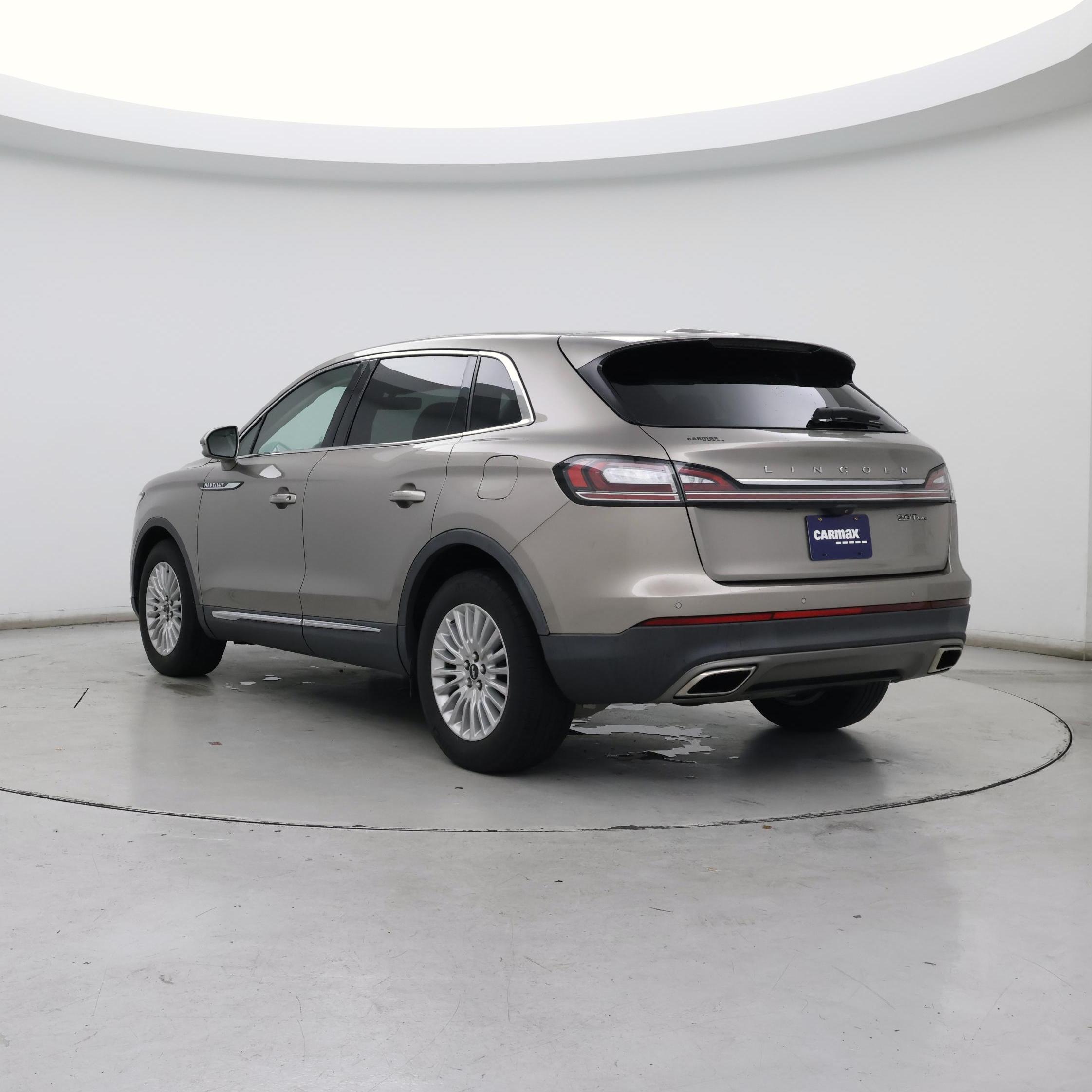 Thumbnail: 2019 Lincoln Nautilus - 2