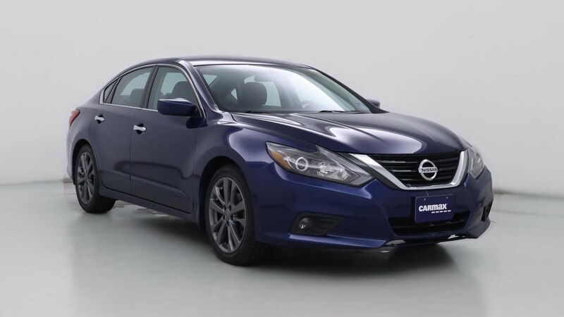 2016 Nissan Altima SR Hero Image