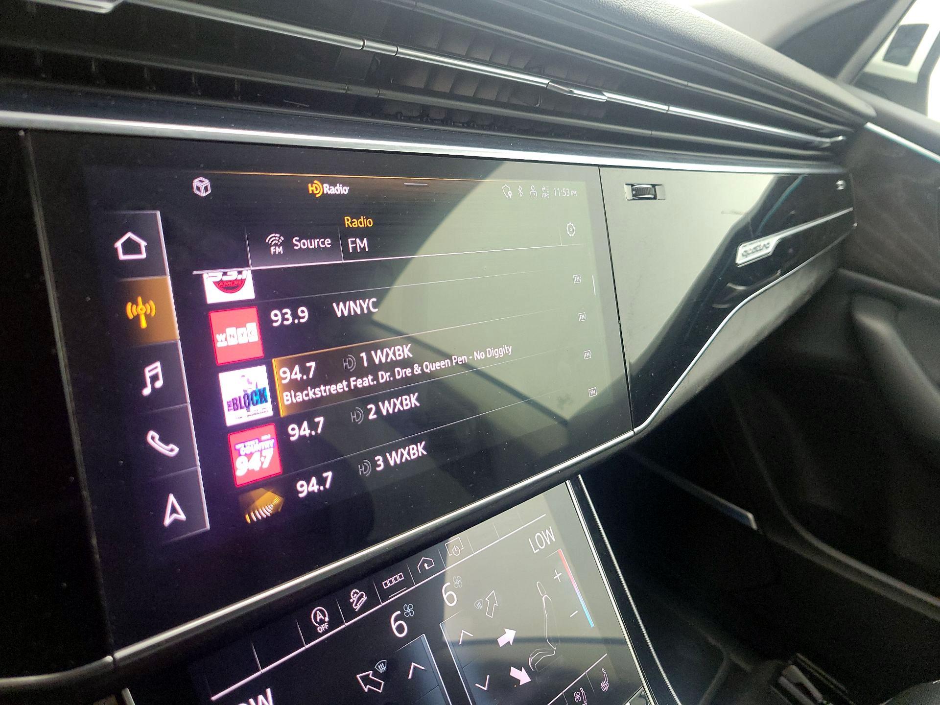 Thumbnail: 2022 Audi Q8 - 16