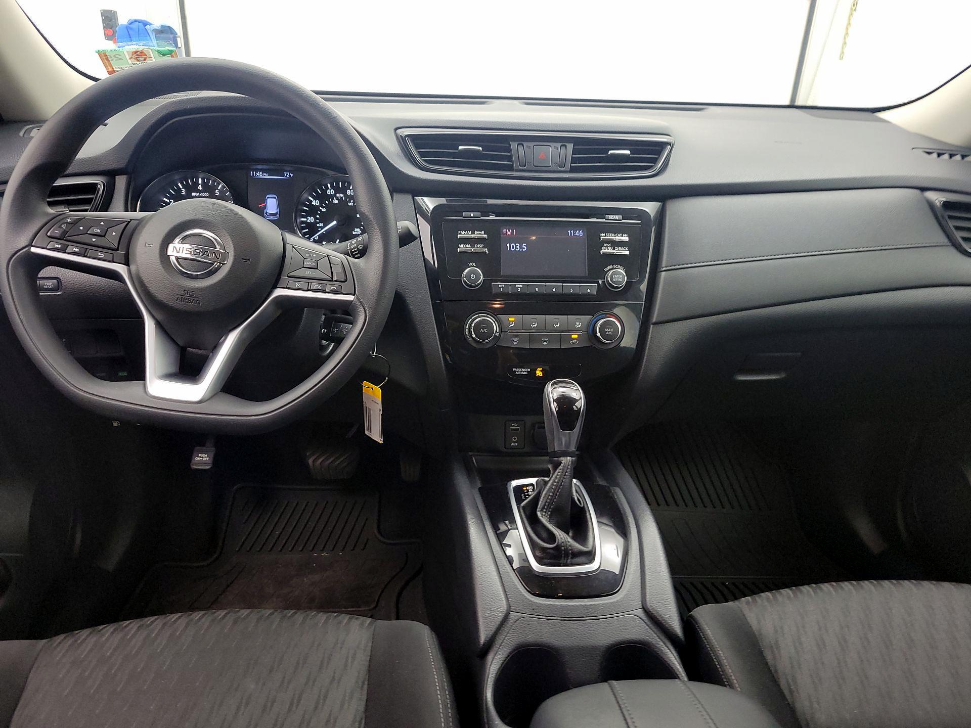 Thumbnail: 2017 Nissan Rogue - 9