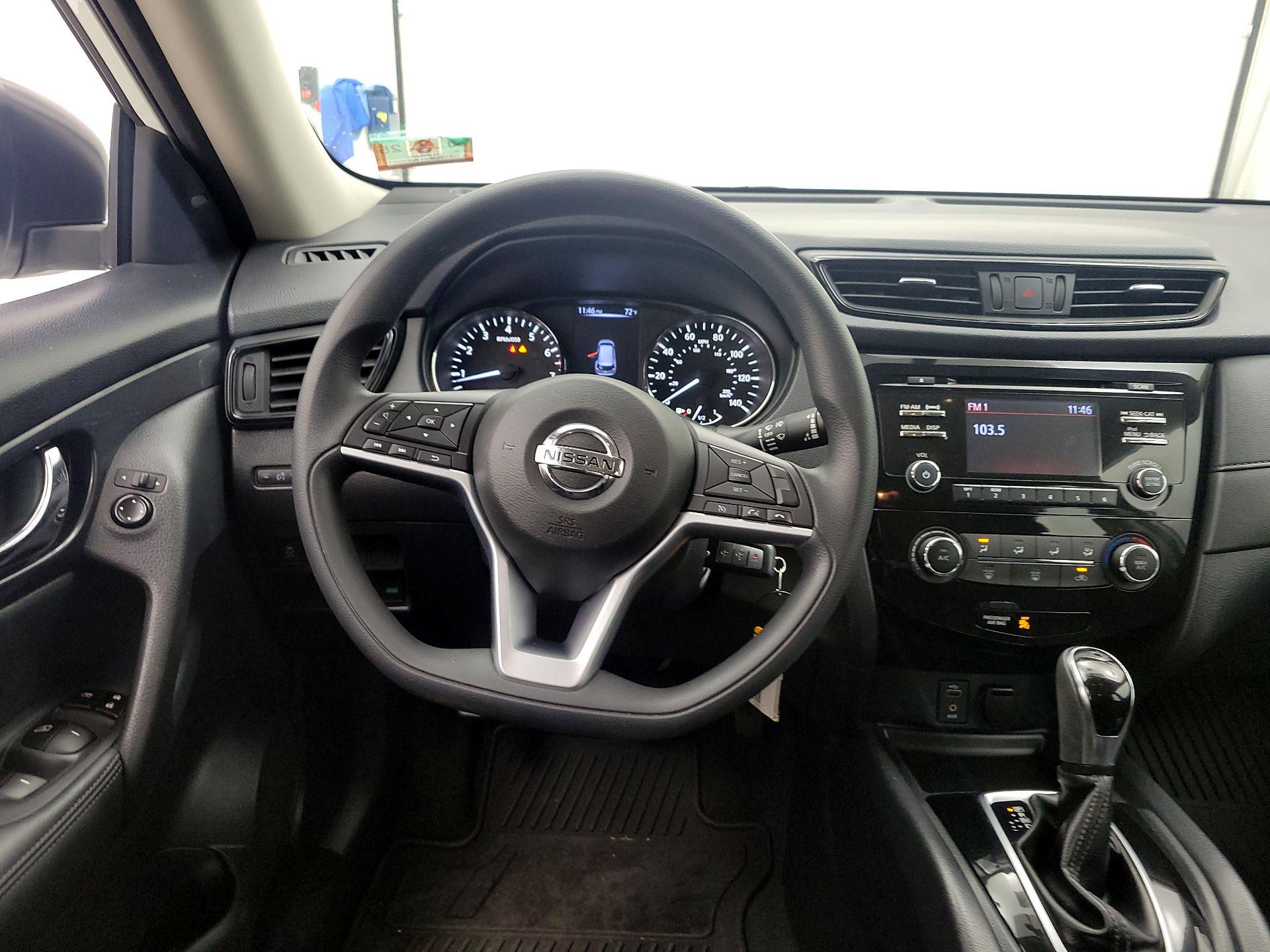 Thumbnail: 2017 Nissan Rogue - 10