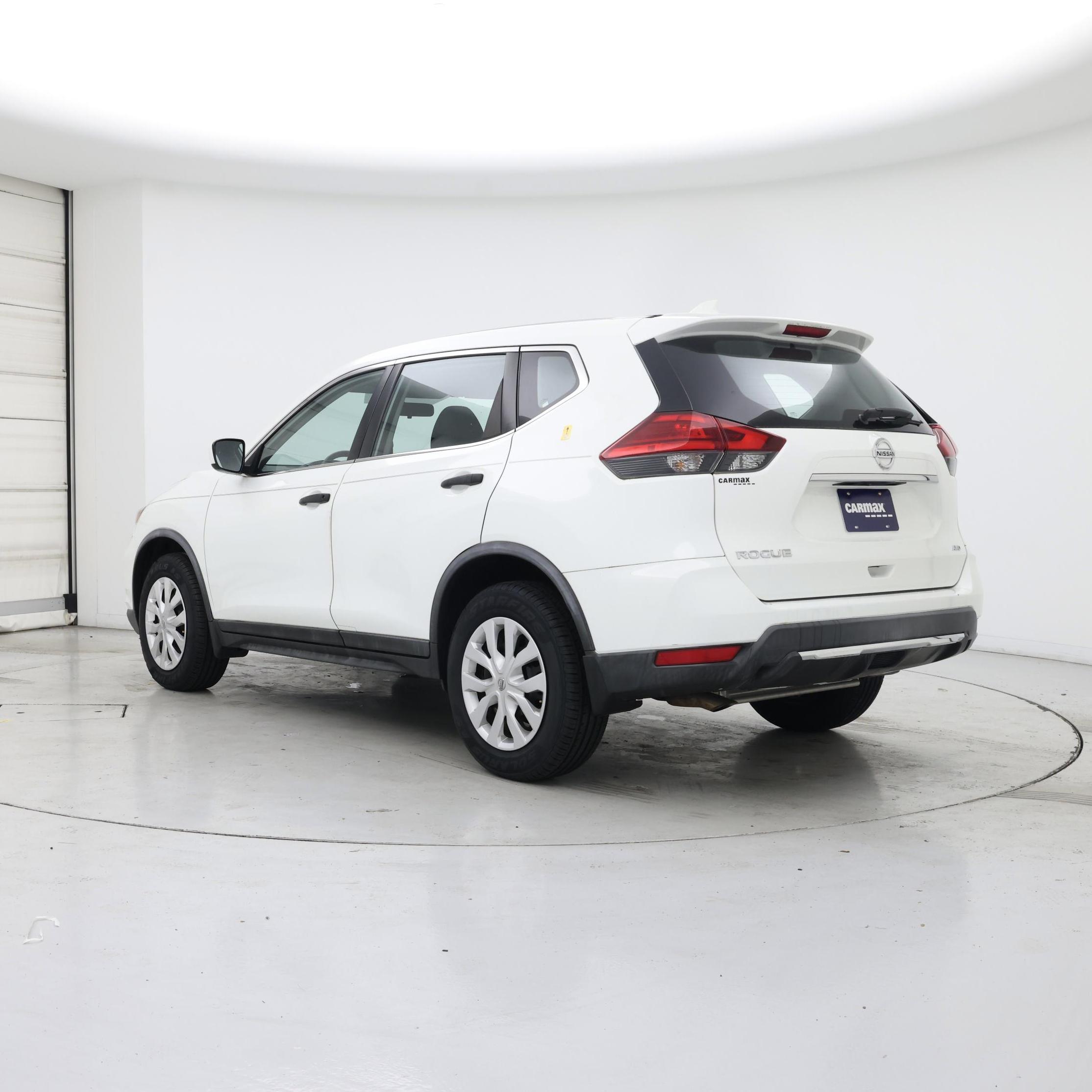 Thumbnail: 2017 Nissan Rogue - 2