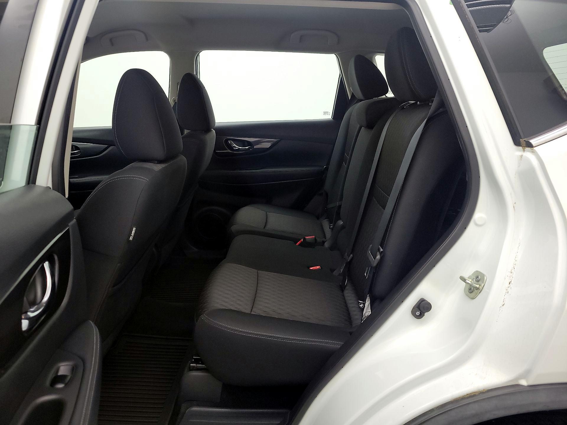 Thumbnail: 2017 Nissan Rogue - 19