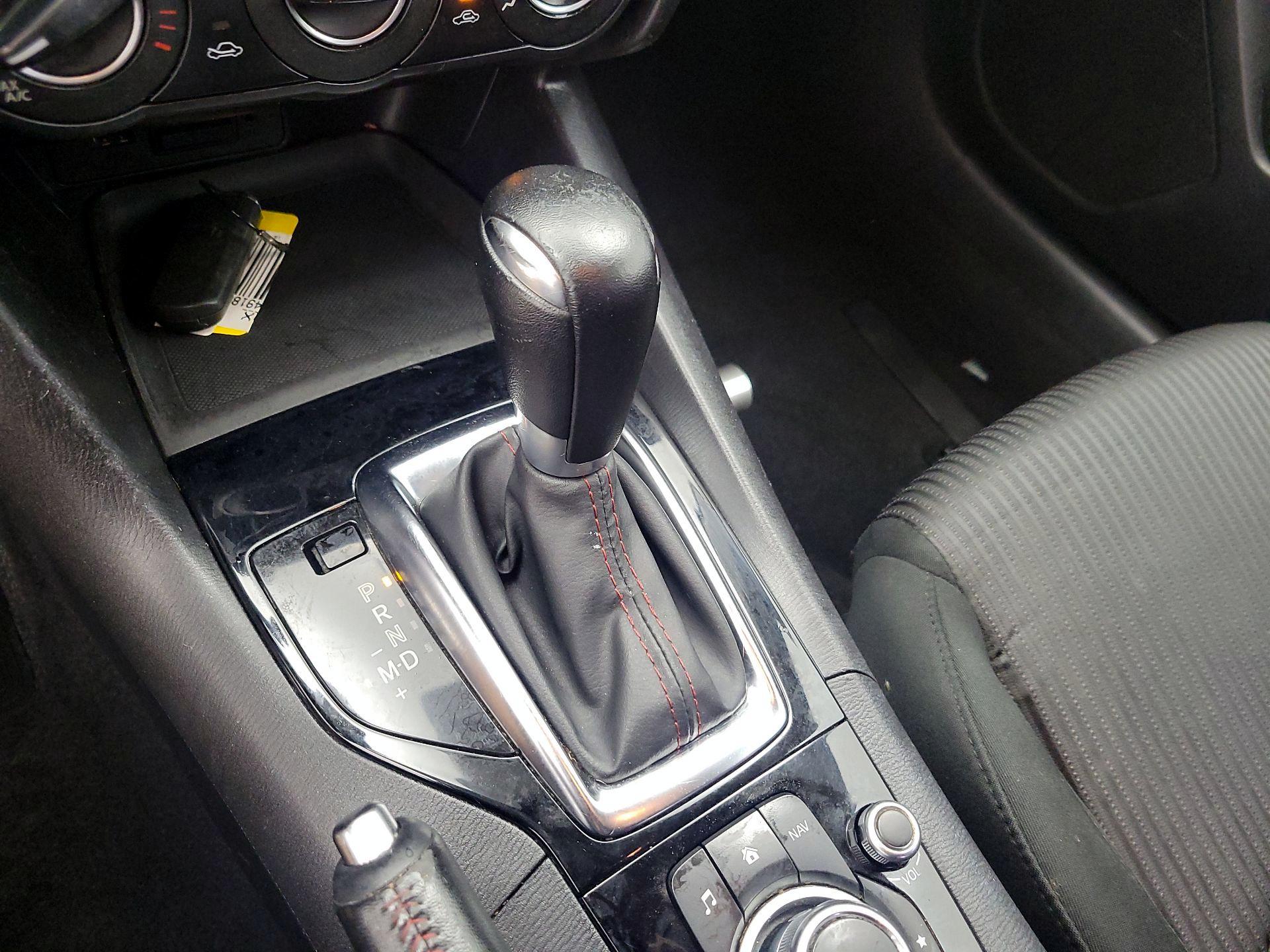 Thumbnail: 2015 Mazda Mazda3 - 17