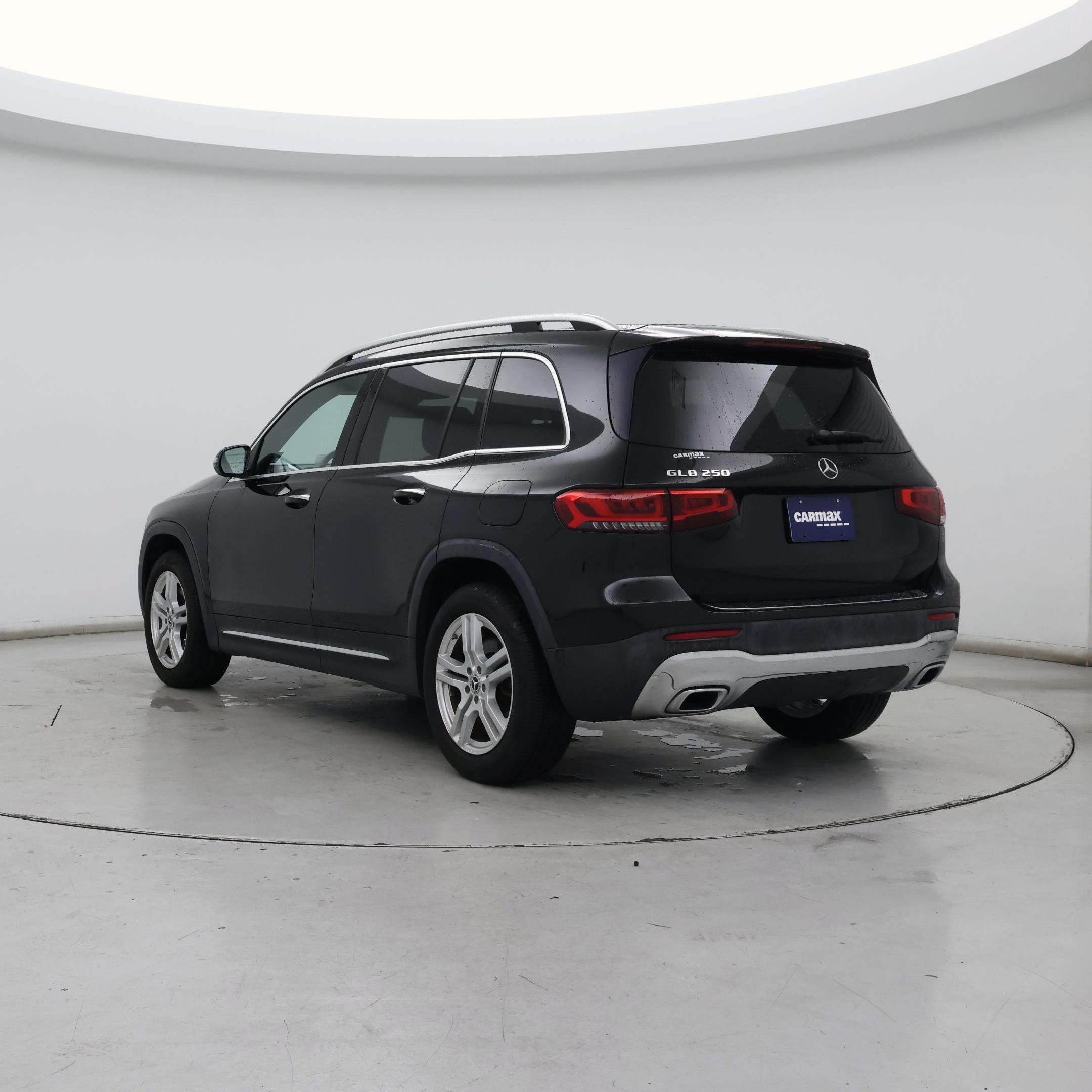 Thumbnail: 2020 Mercedes-Benz GLB - 2