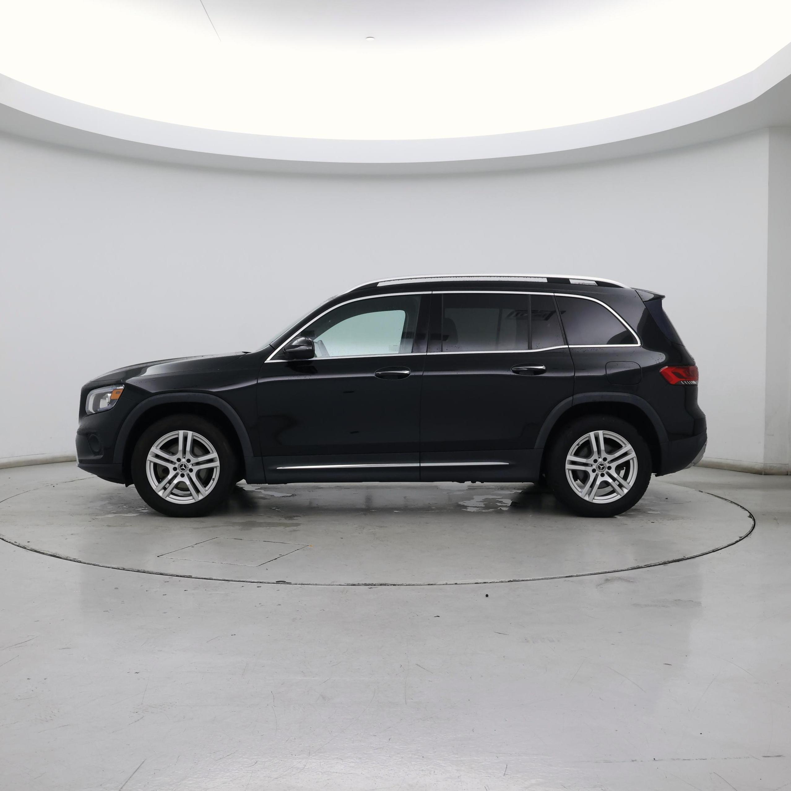 Thumbnail: 2020 Mercedes-Benz GLB - 3