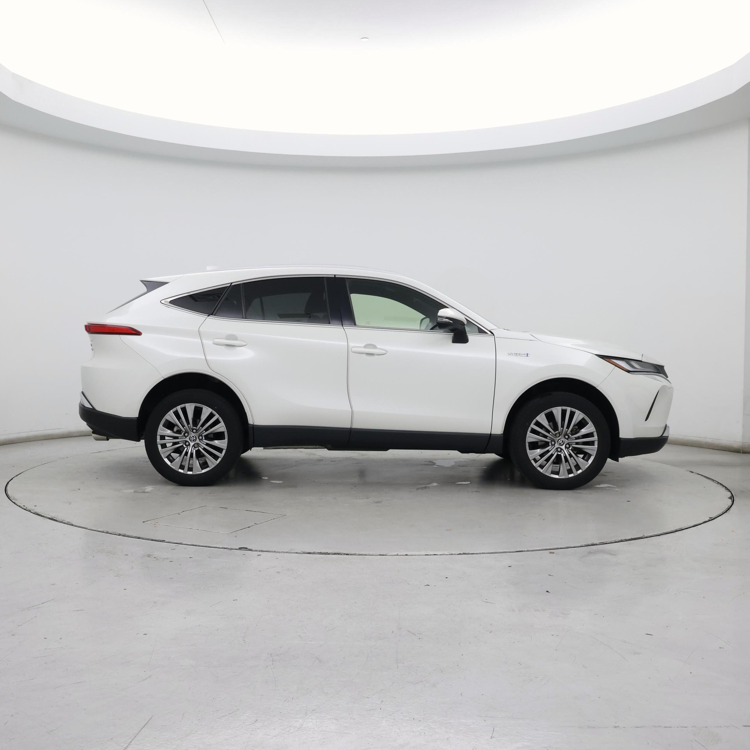 Thumbnail: 2021 Toyota Venza - 7