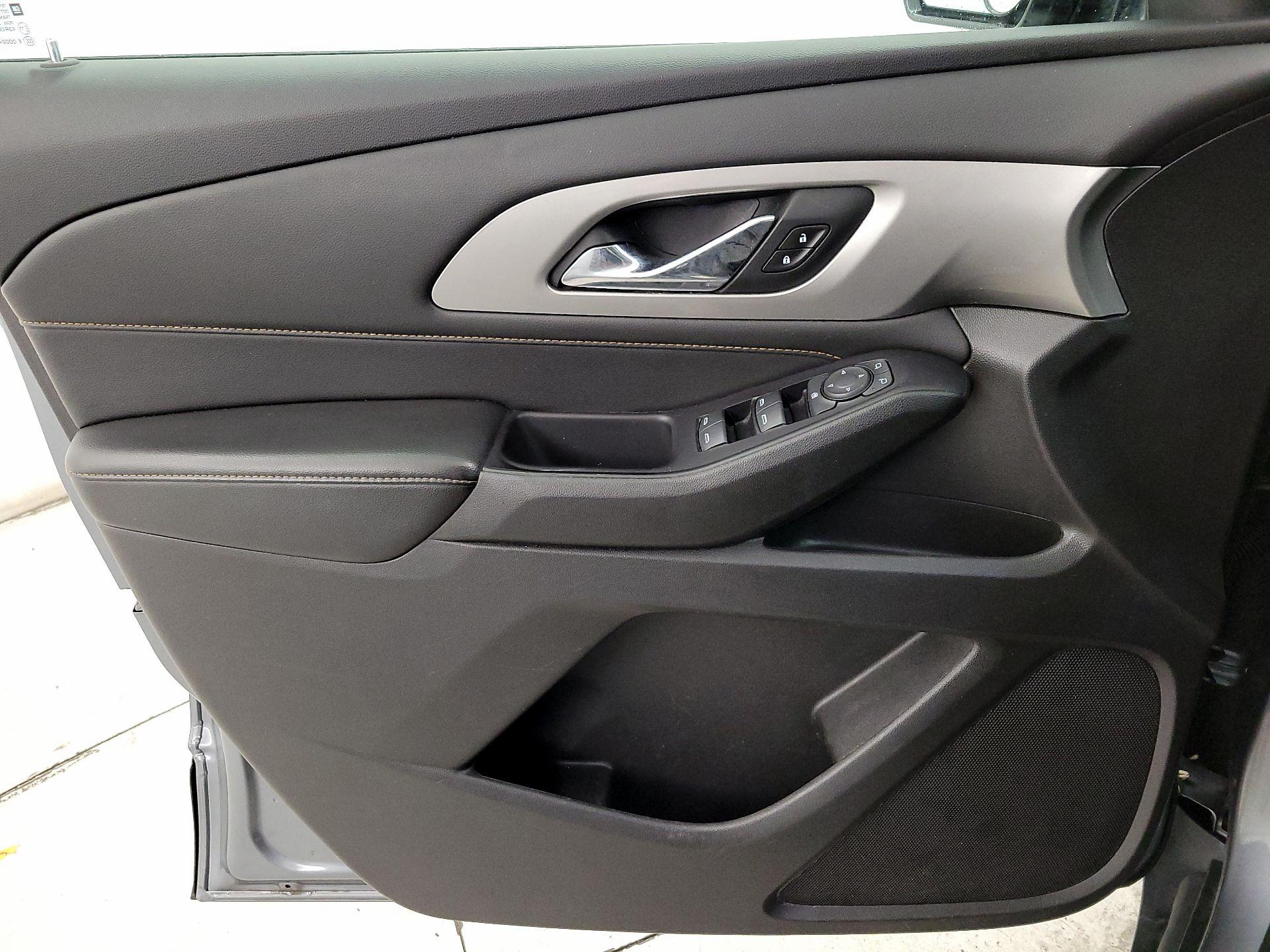 Thumbnail: 2019 Chevrolet Traverse - 12