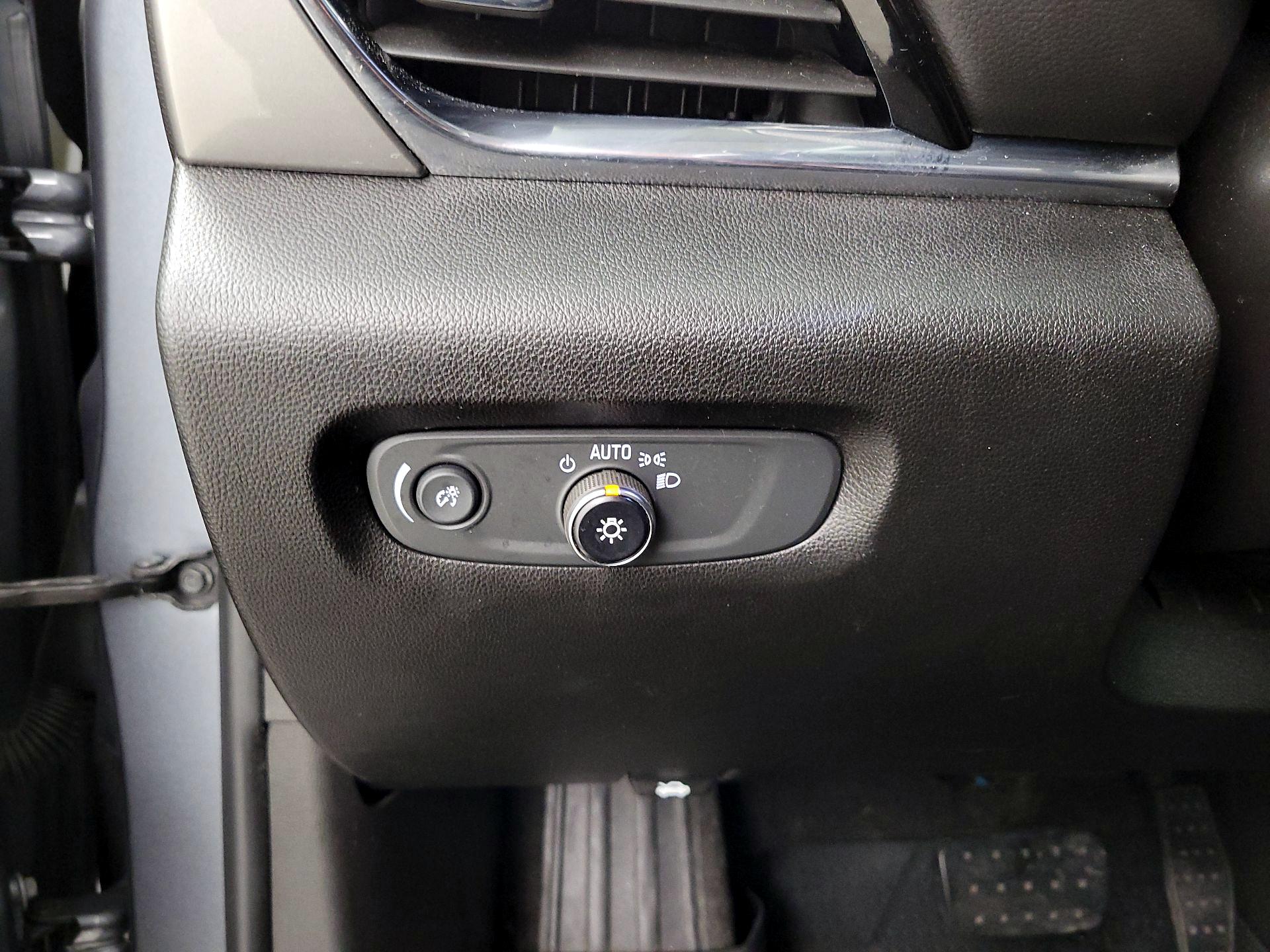 Thumbnail: 2019 Chevrolet Traverse - 13
