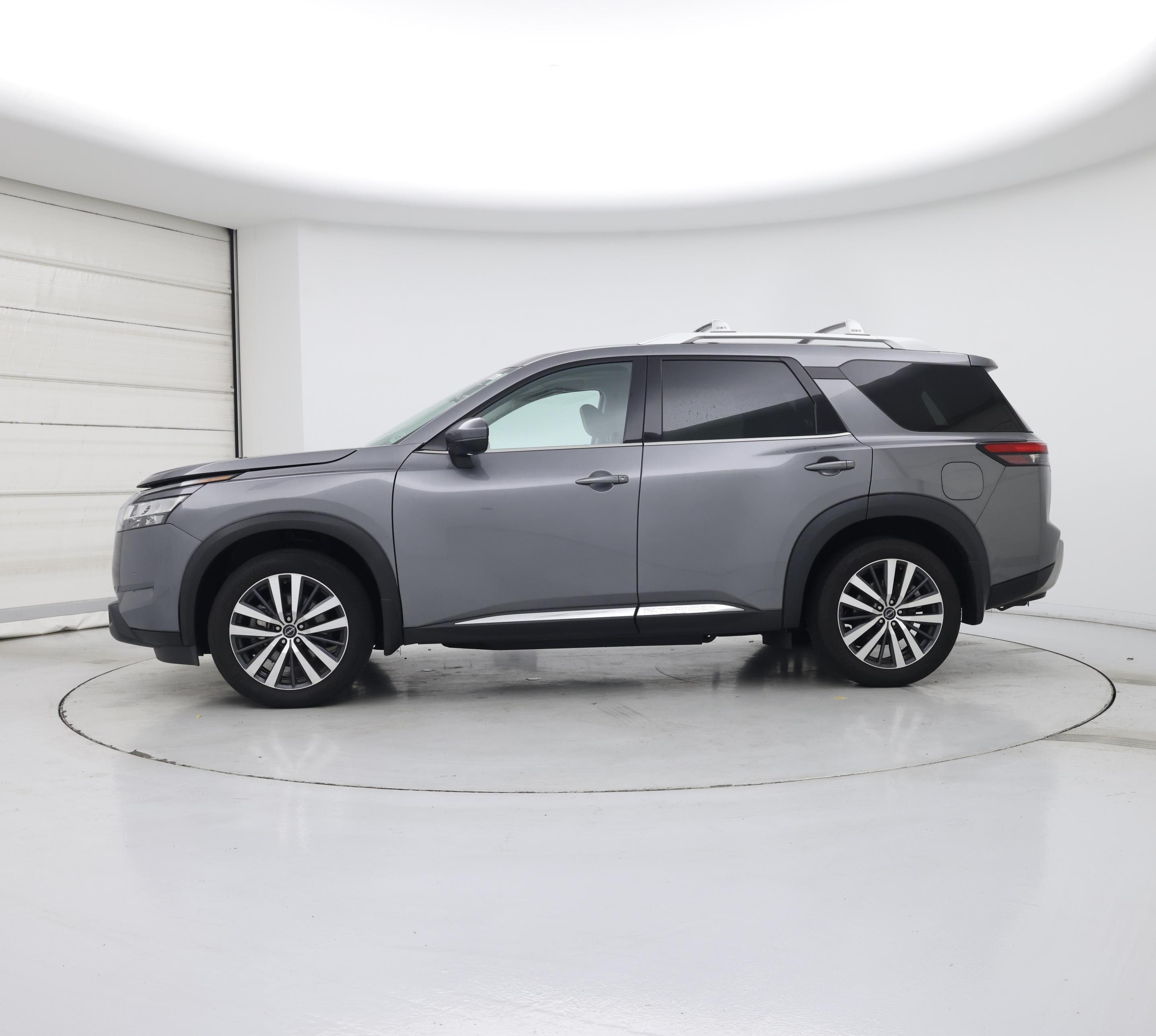 Thumbnail: 2022 Nissan Pathfinder - 3