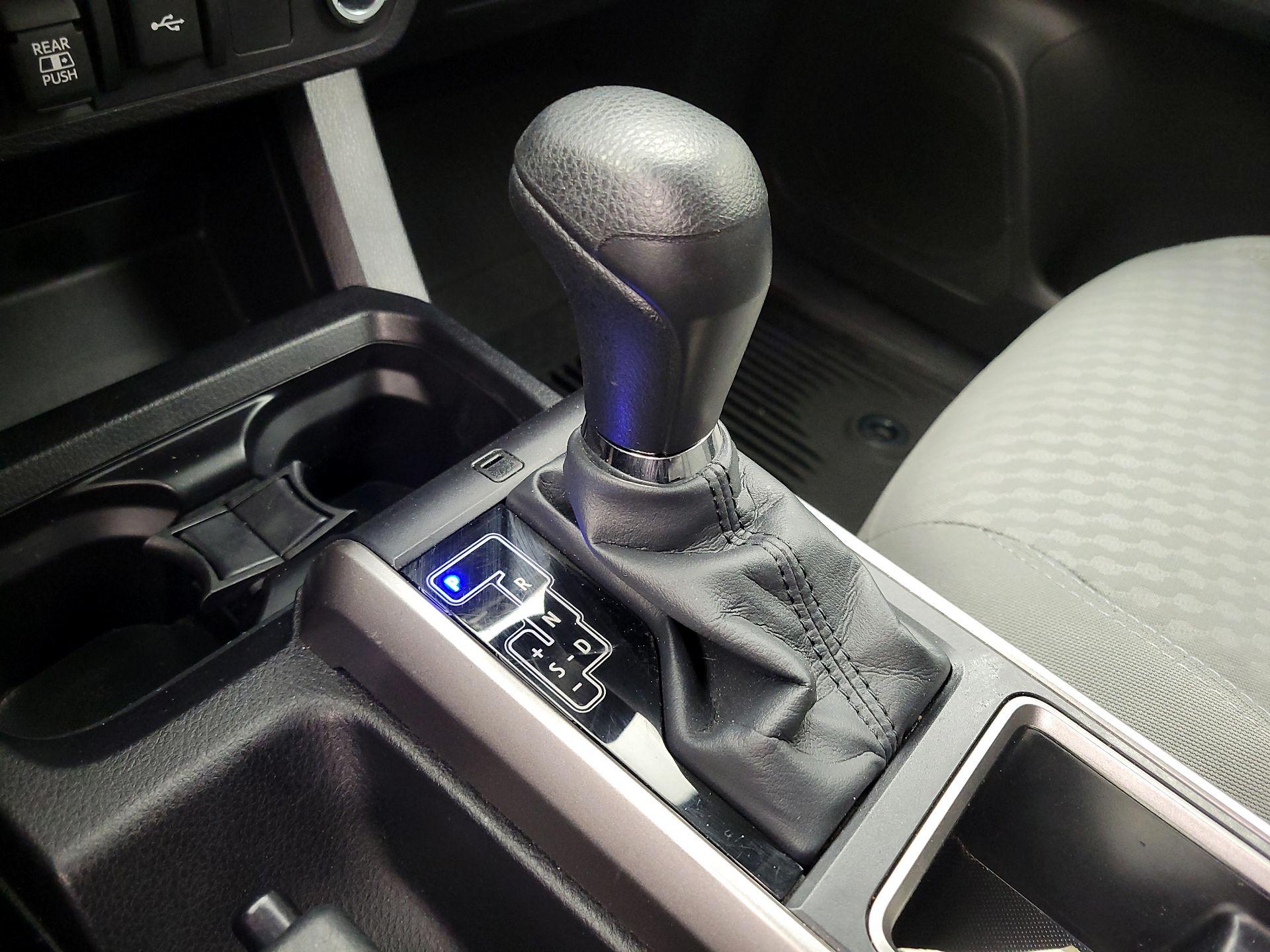 Thumbnail: 2022 Toyota Tacoma - 17