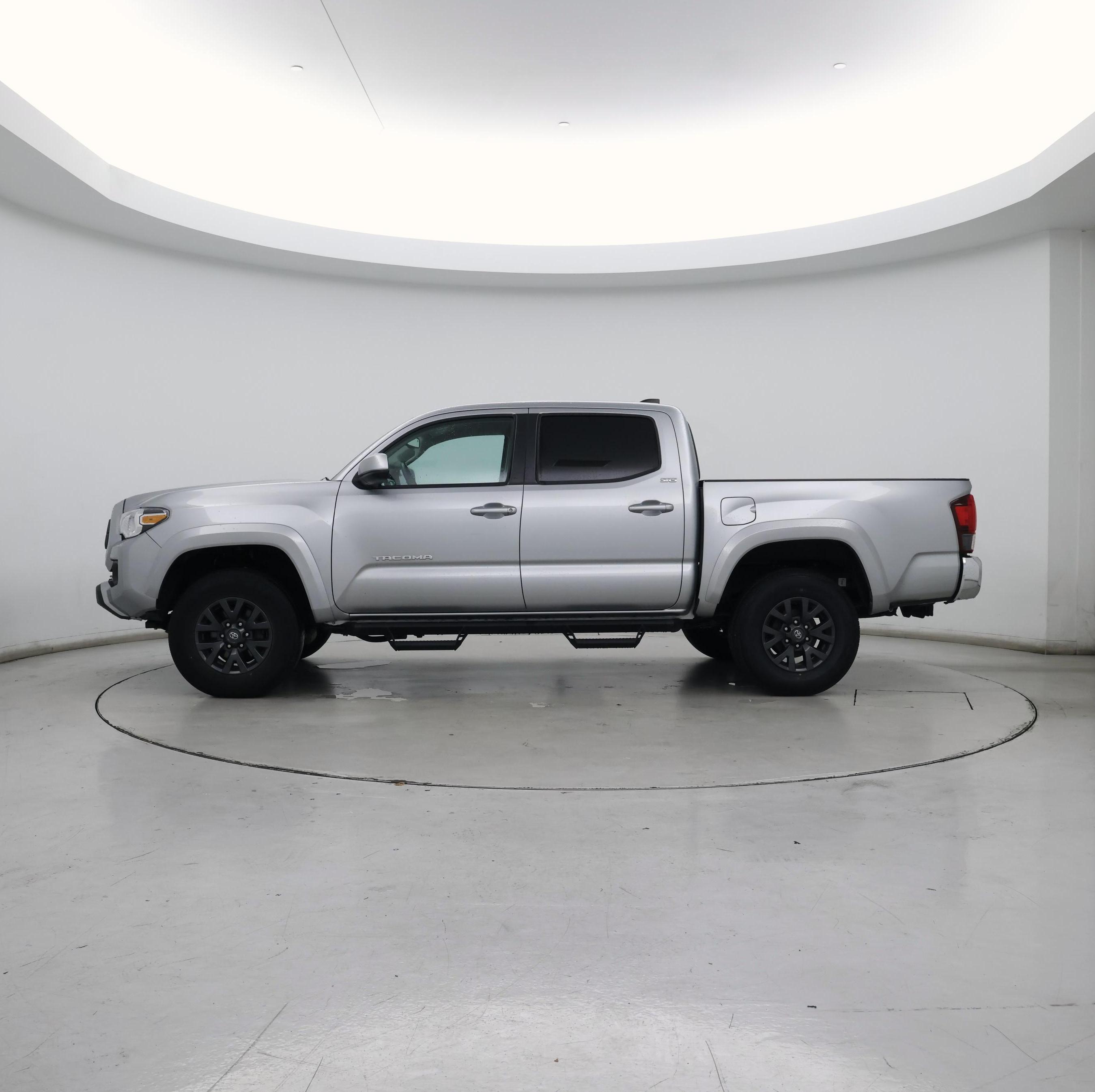 Thumbnail: 2022 Toyota Tacoma - 3