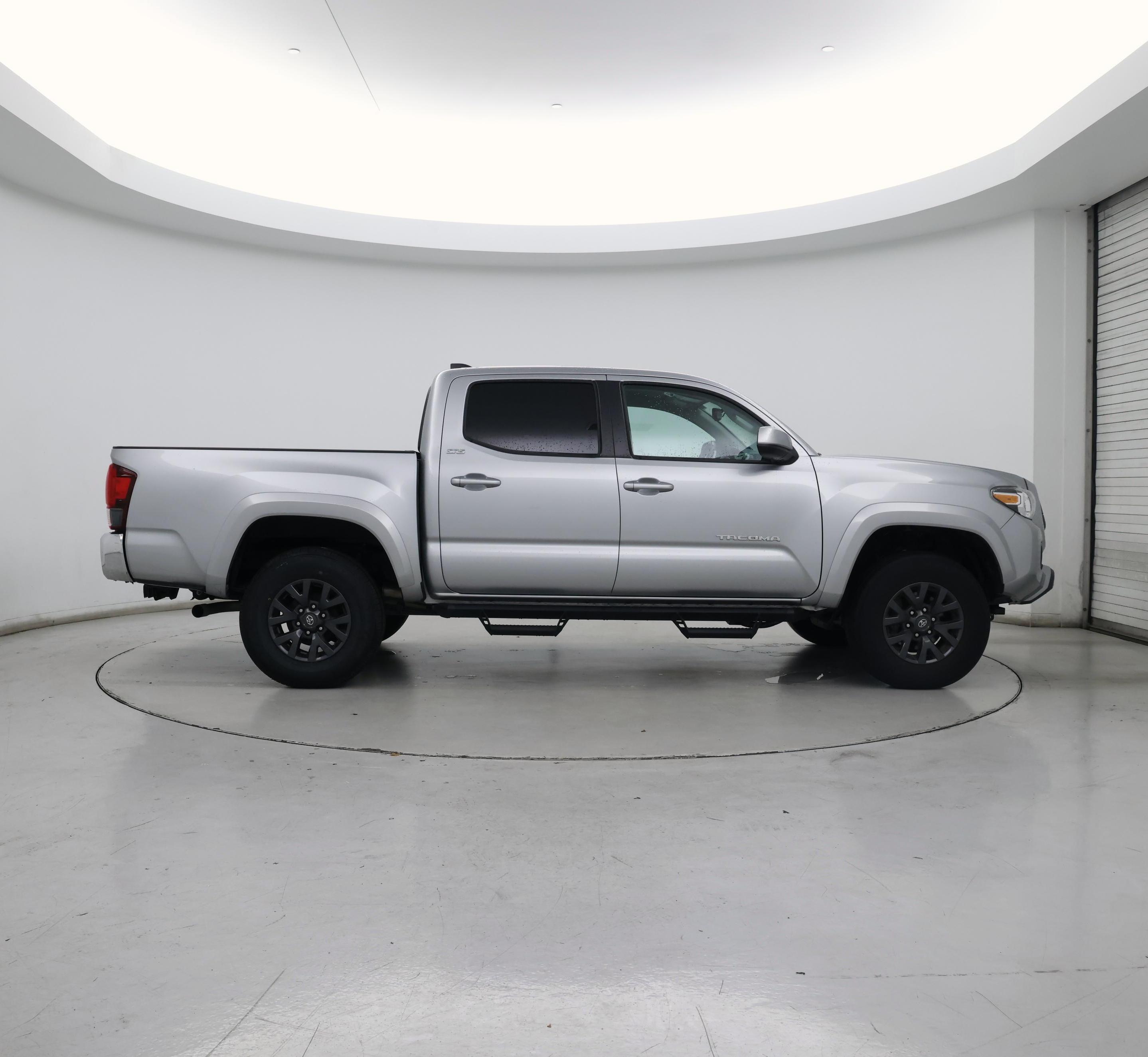 Thumbnail: 2022 Toyota Tacoma - 7