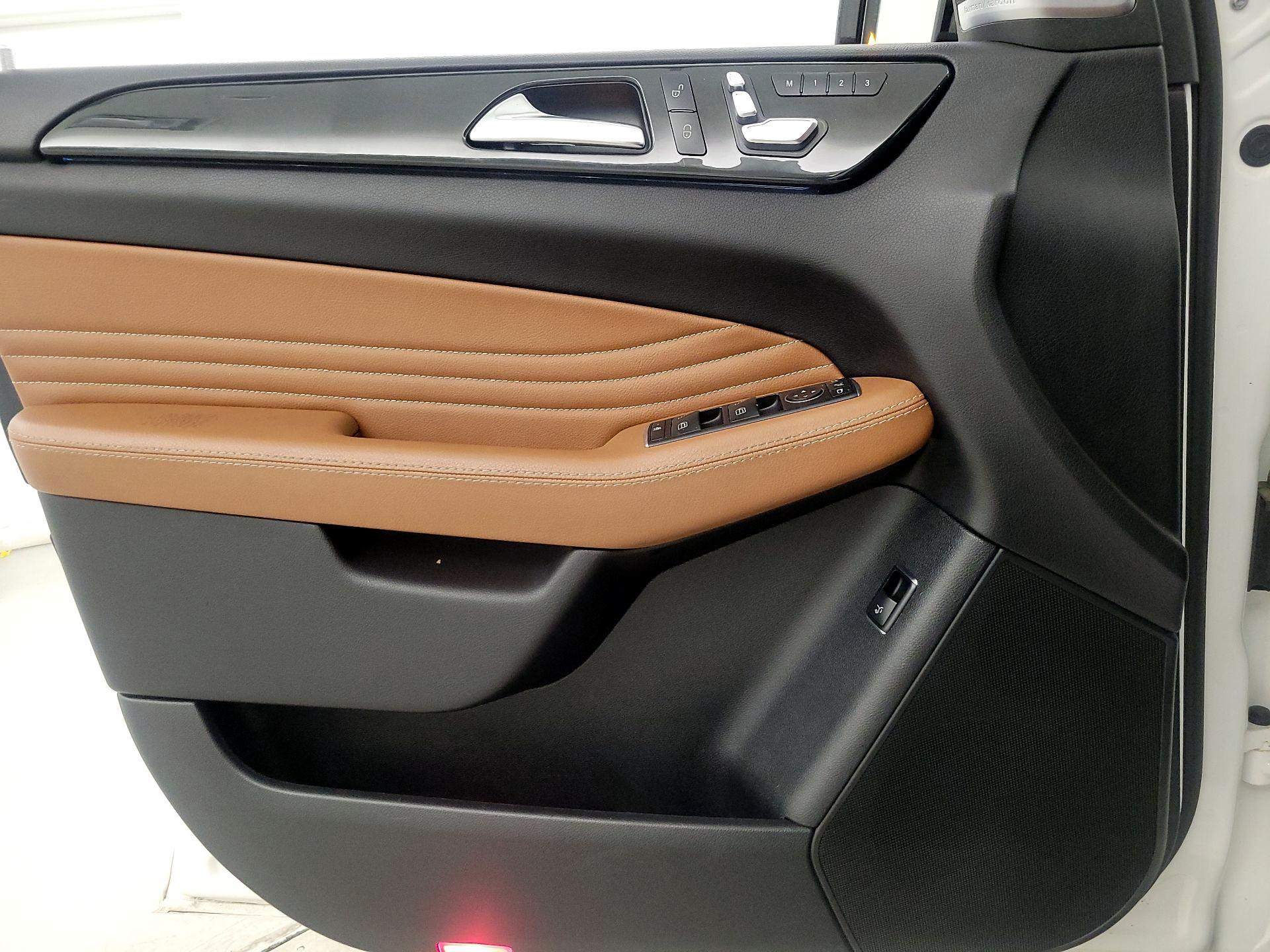 Thumbnail: 2019 Mercedes-Benz GLE - 12