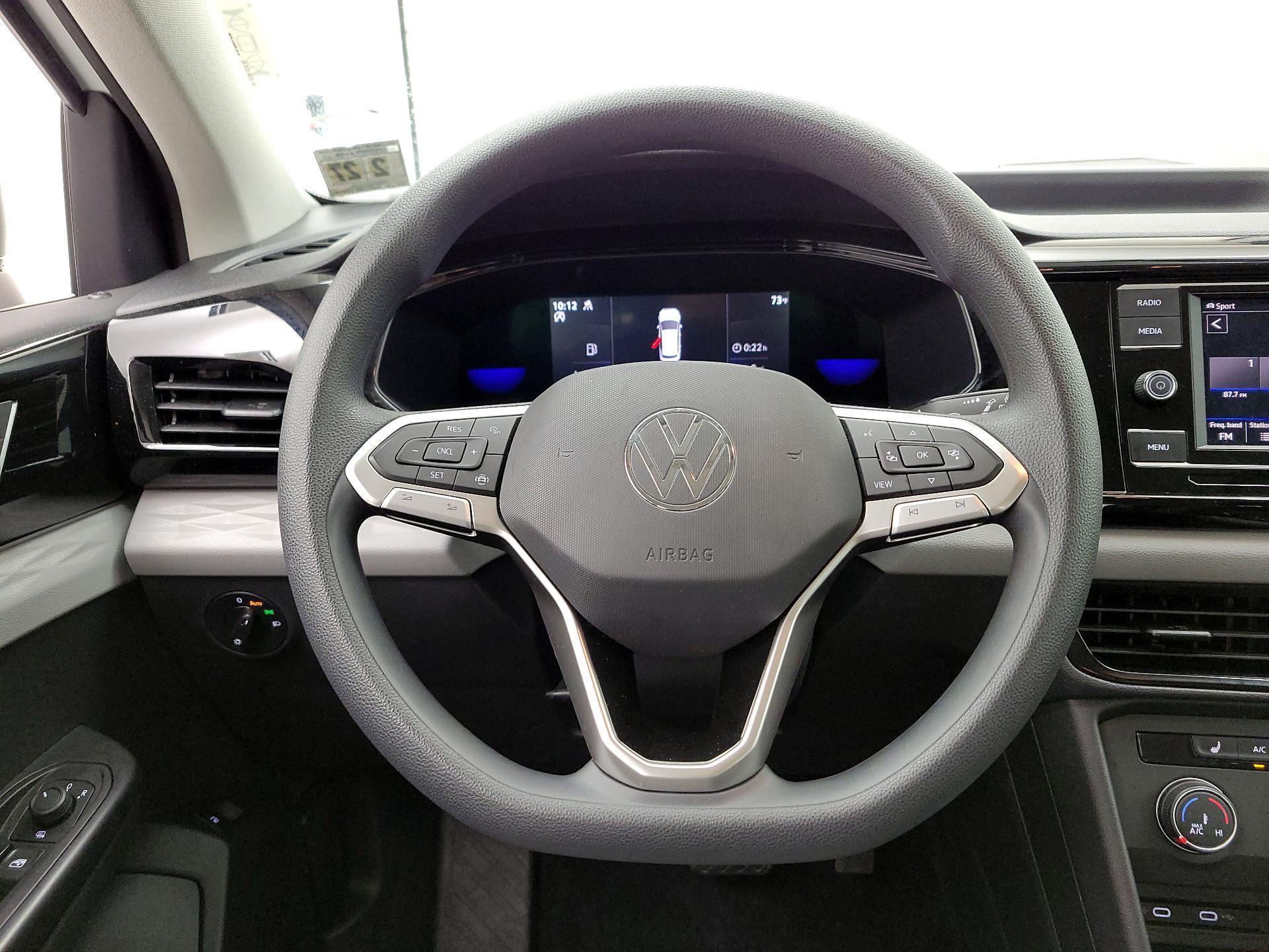 Thumbnail: 2022 Volkswagen Taos - 10